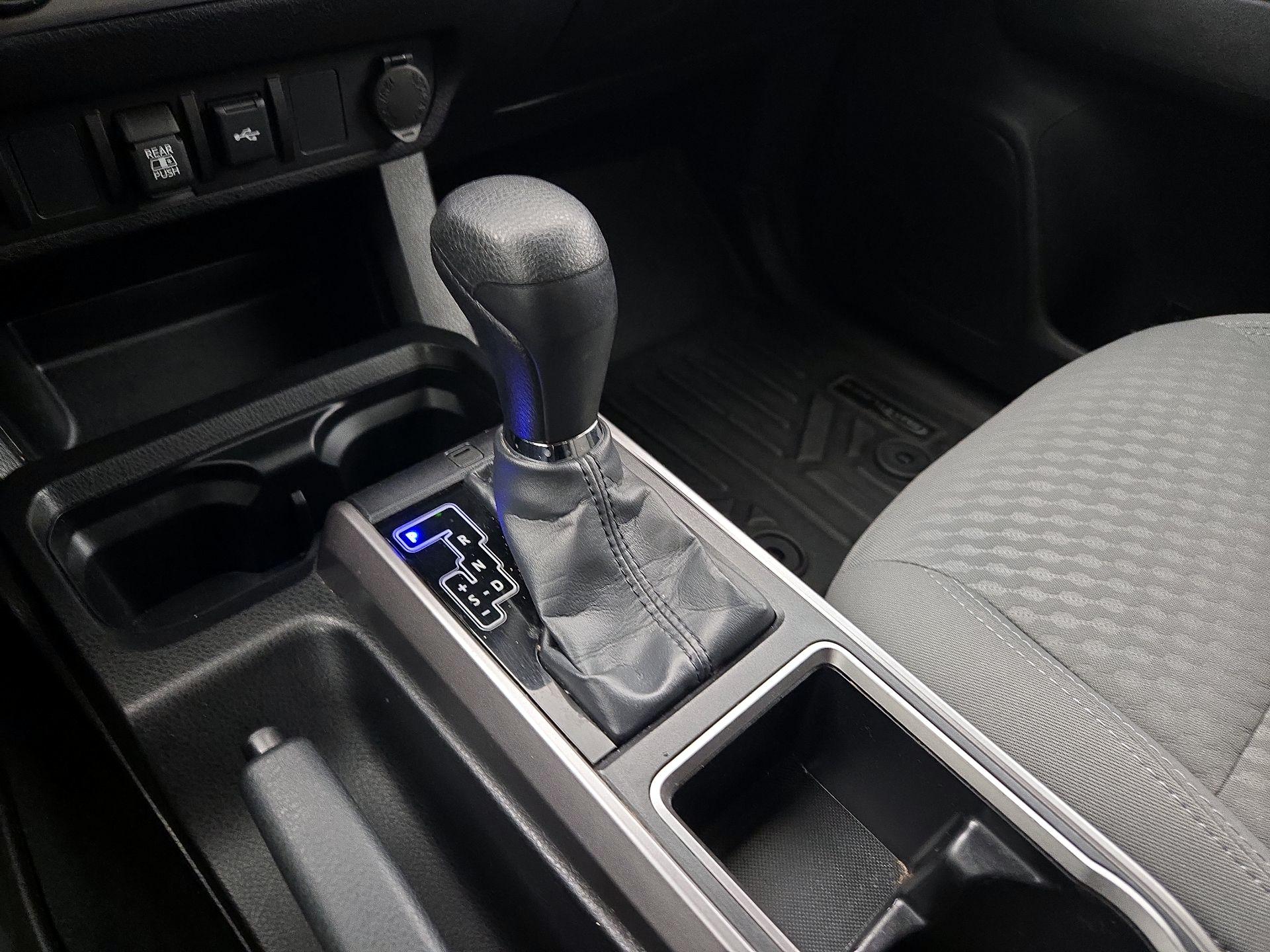 Thumbnail: 2023 Toyota Tacoma - 17