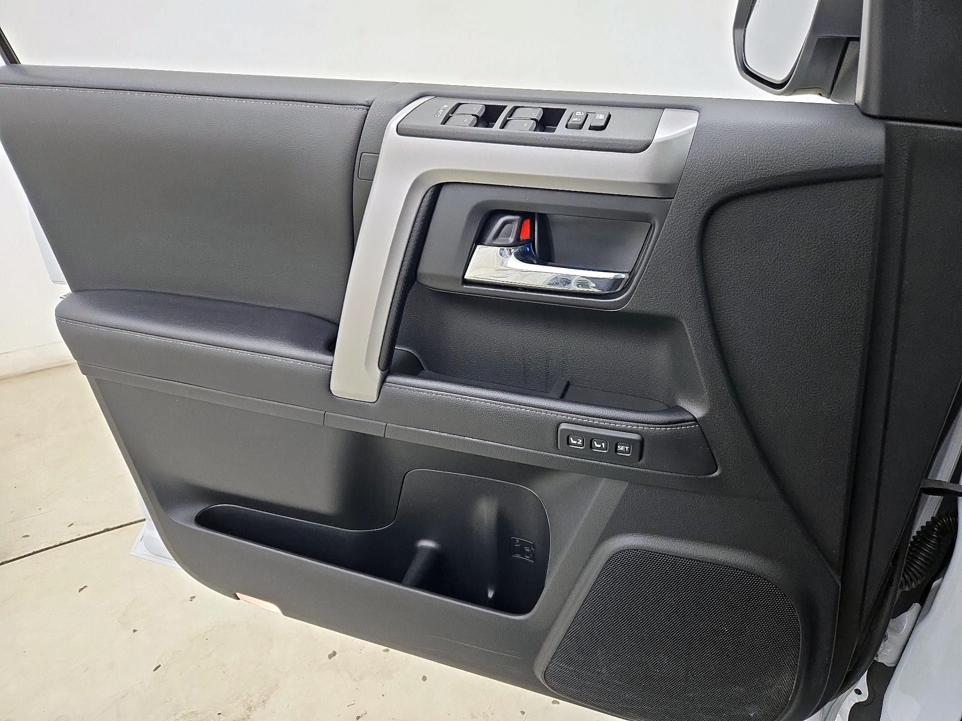 Thumbnail: 2024 Toyota 4Runner - 12