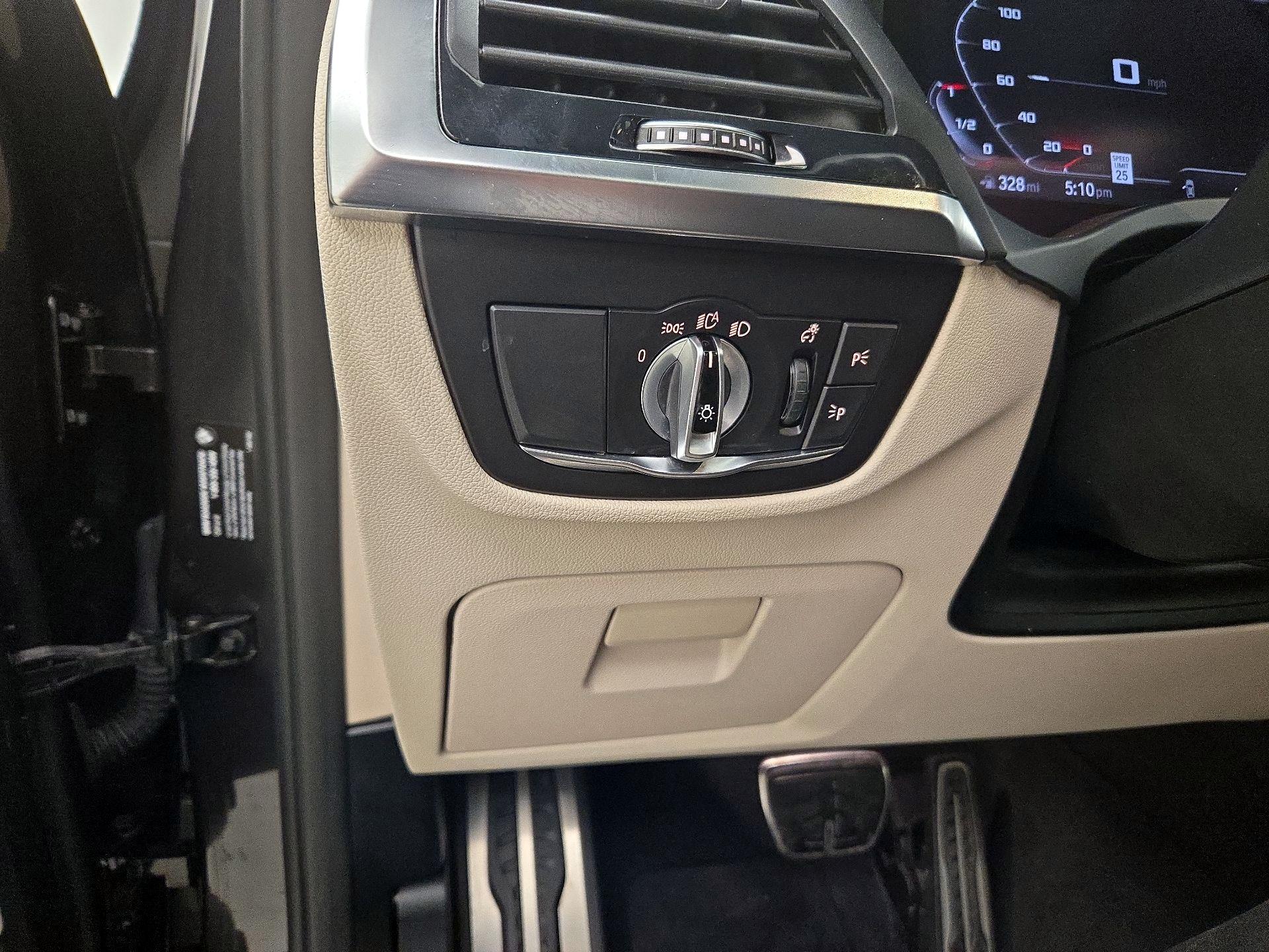 Thumbnail: 2021 BMW X3 - 11