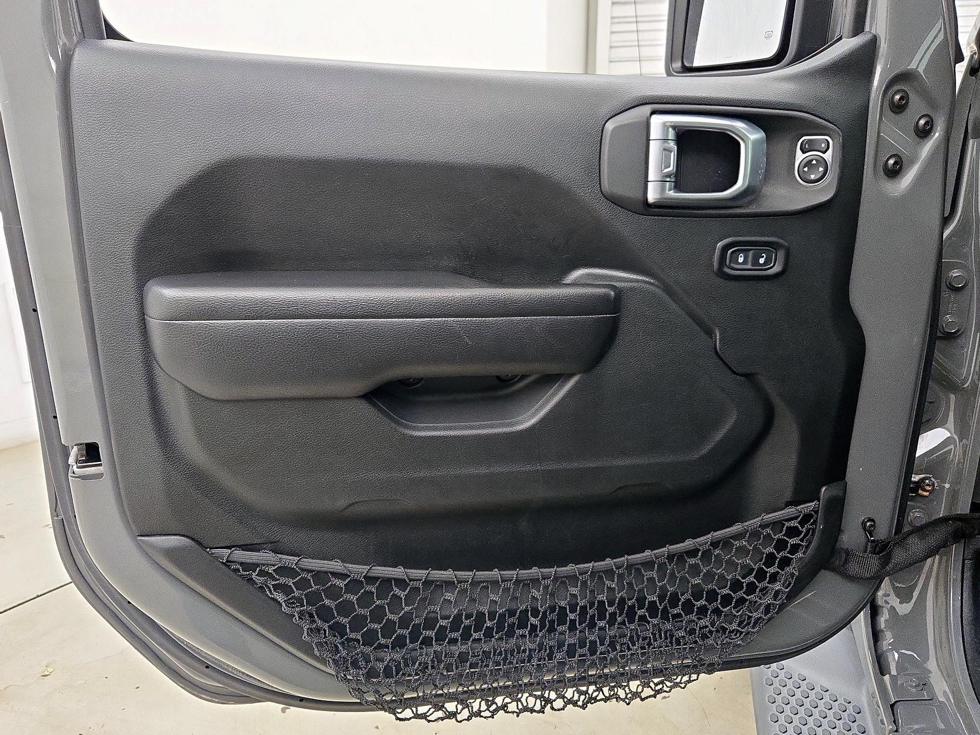 Thumbnail: 2020 Jeep Wrangler - 12