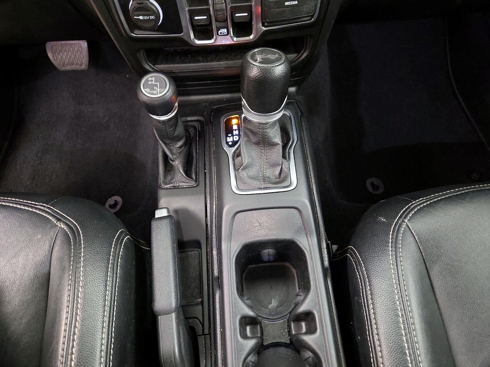 Thumbnail: 2020 Jeep Wrangler - 17