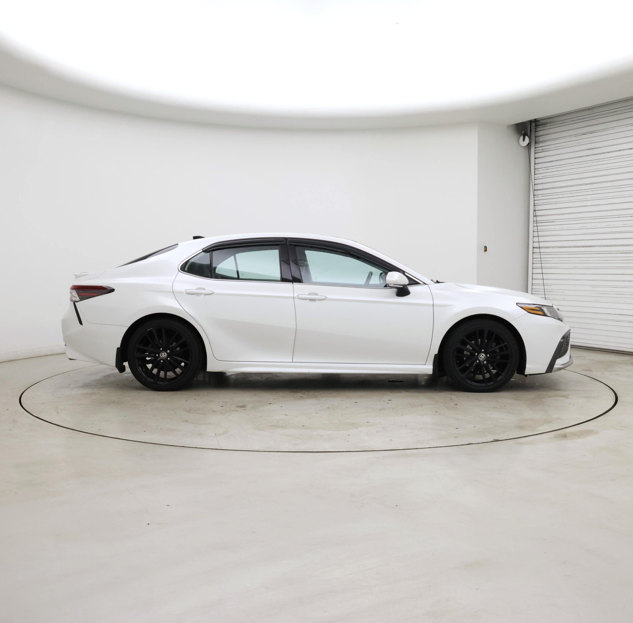 Thumbnail: 2021 Toyota Camry - 7