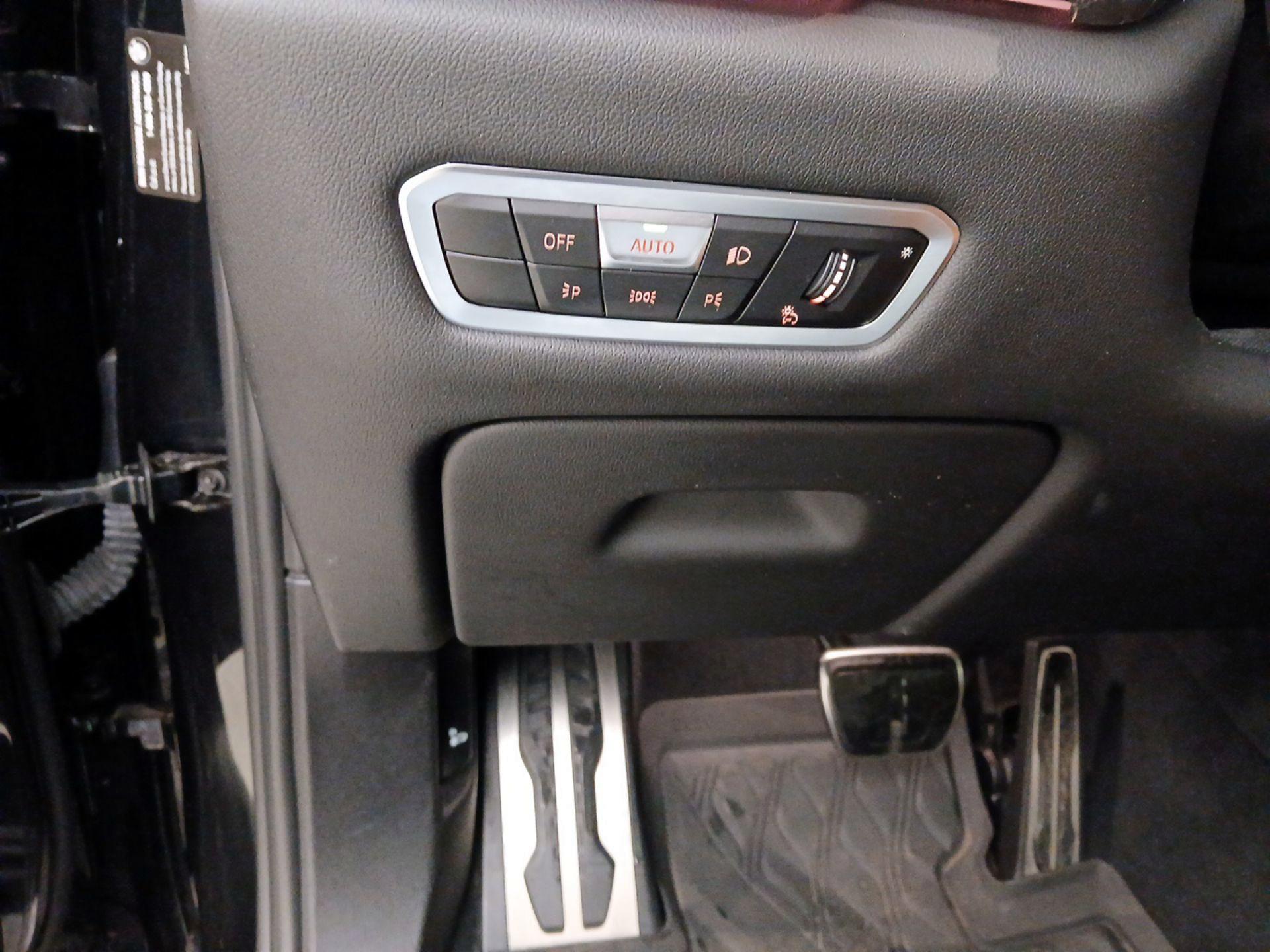 Thumbnail: 2023 BMW X5 - 13