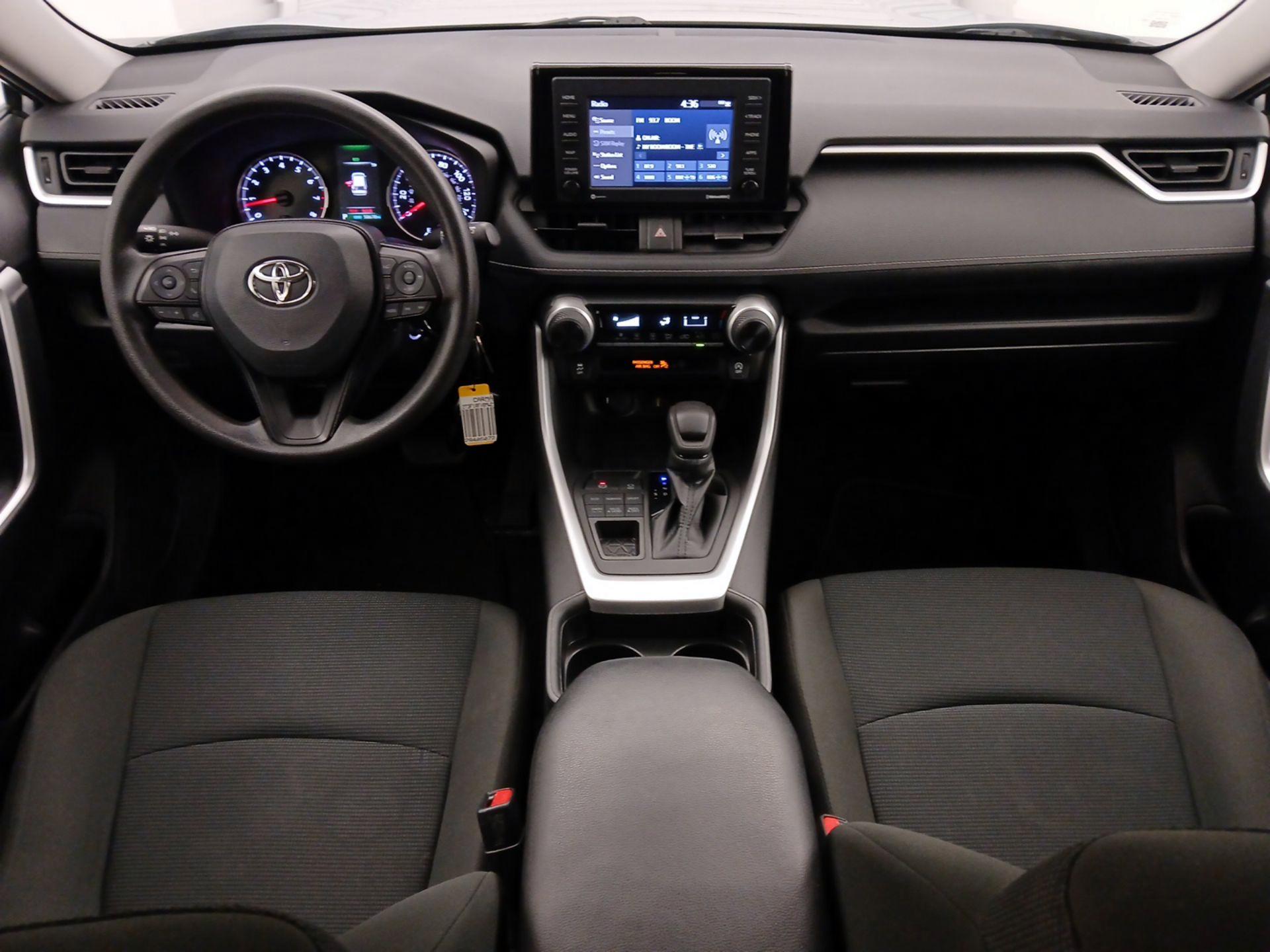 Thumbnail: 2021 Toyota RAV4 - 9