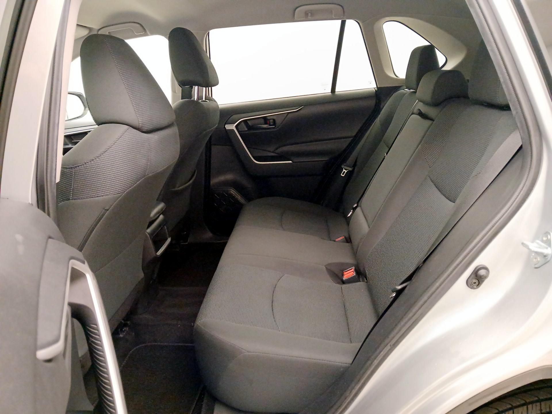 Thumbnail: 2021 Toyota RAV4 - 19