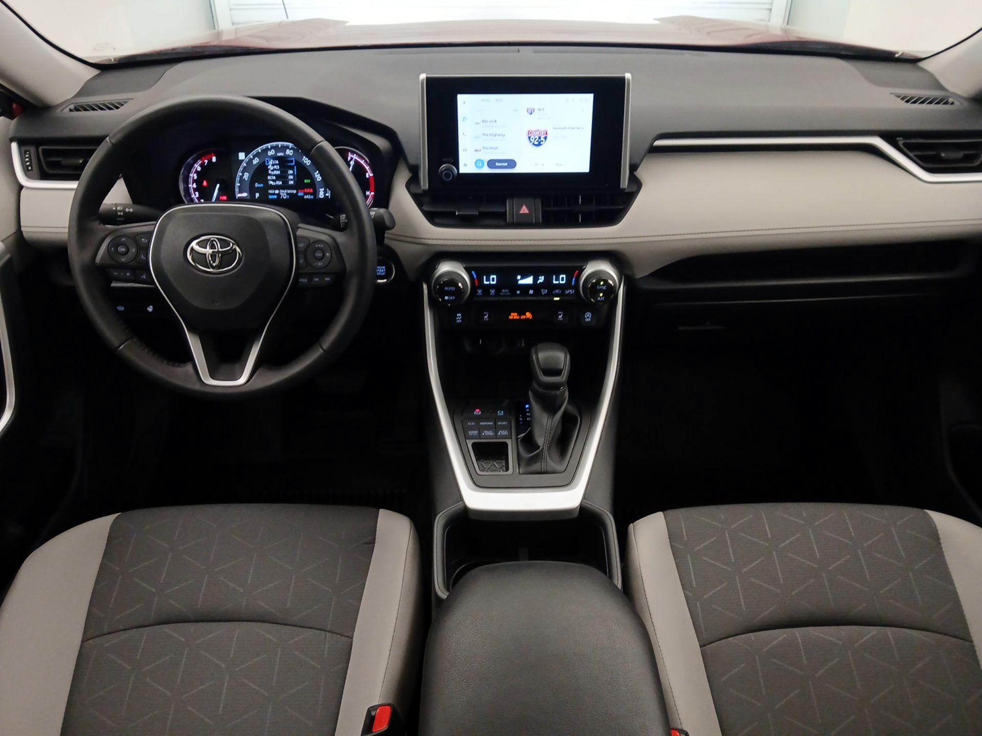 Thumbnail: 2025 Toyota RAV4 - 9