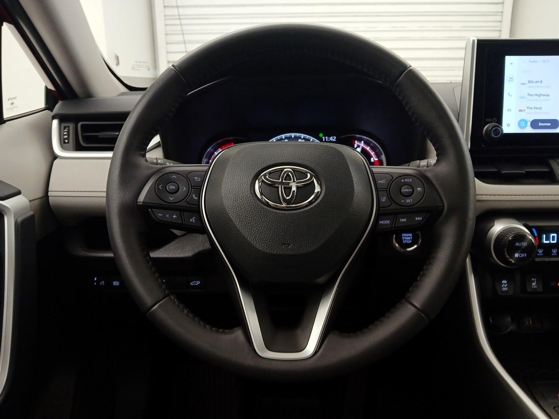 Thumbnail: 2025 Toyota RAV4 - 10