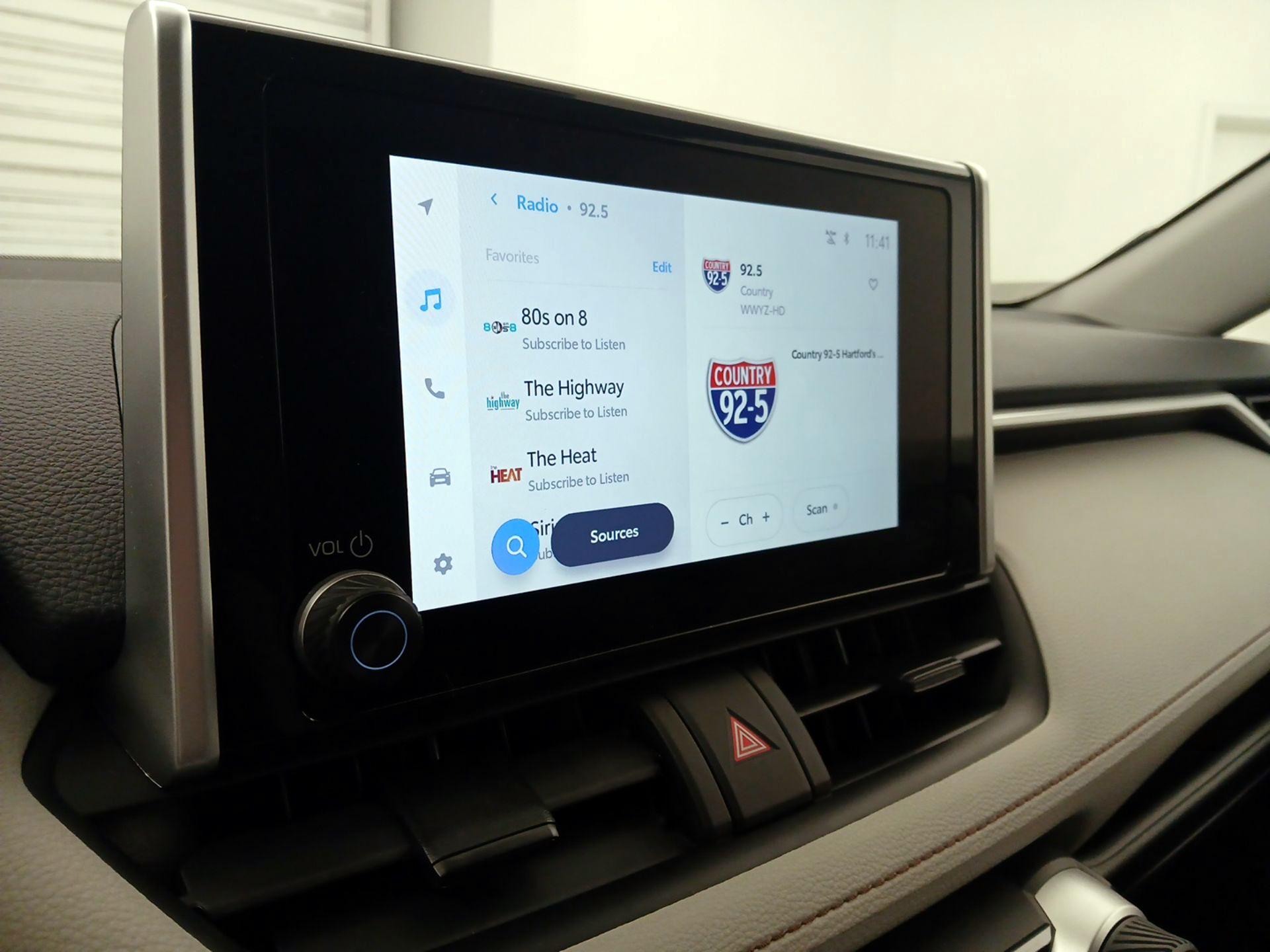 Thumbnail: 2025 Toyota RAV4 - 15