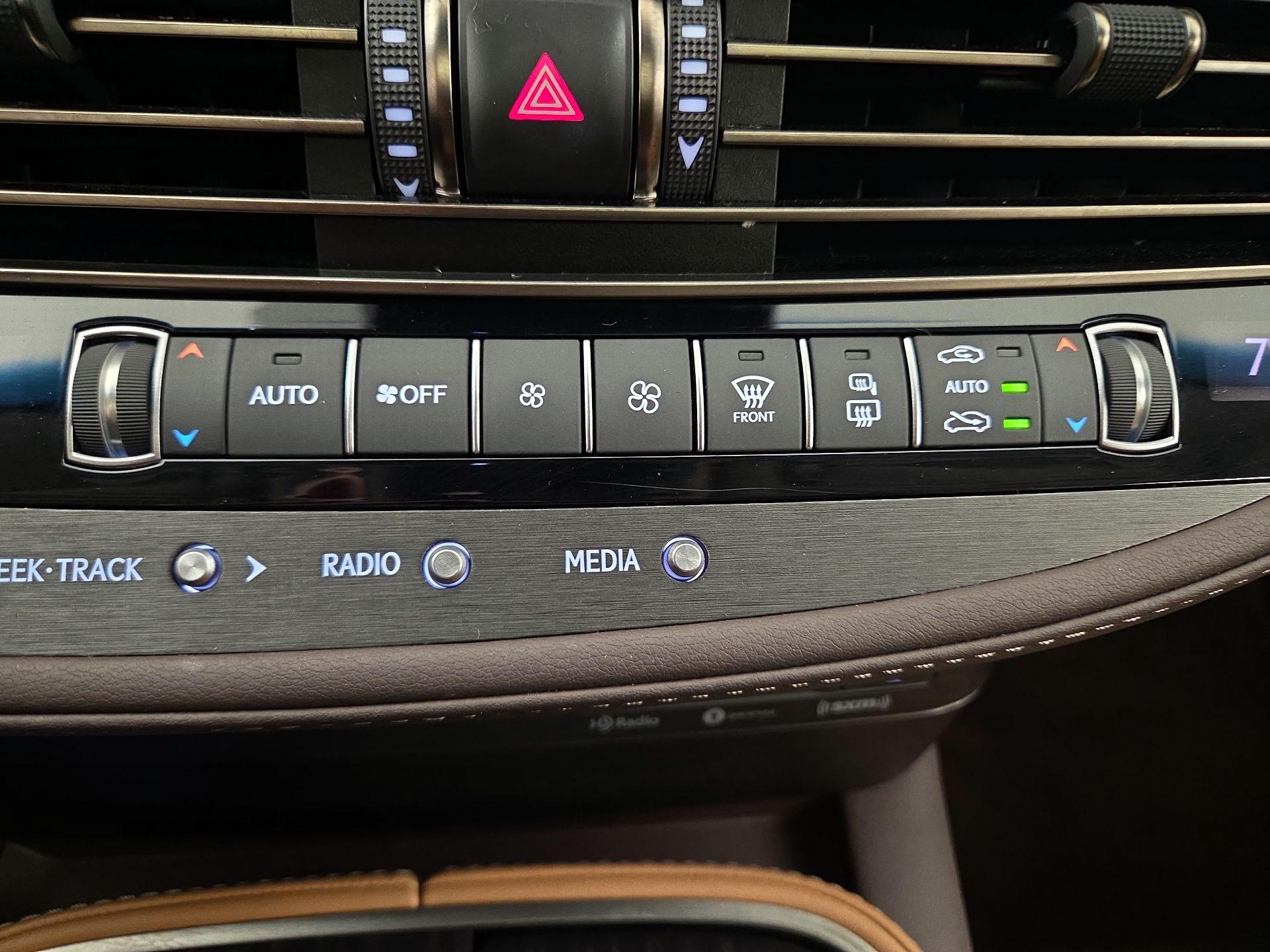 Thumbnail: 2019 Lexus LS - 17