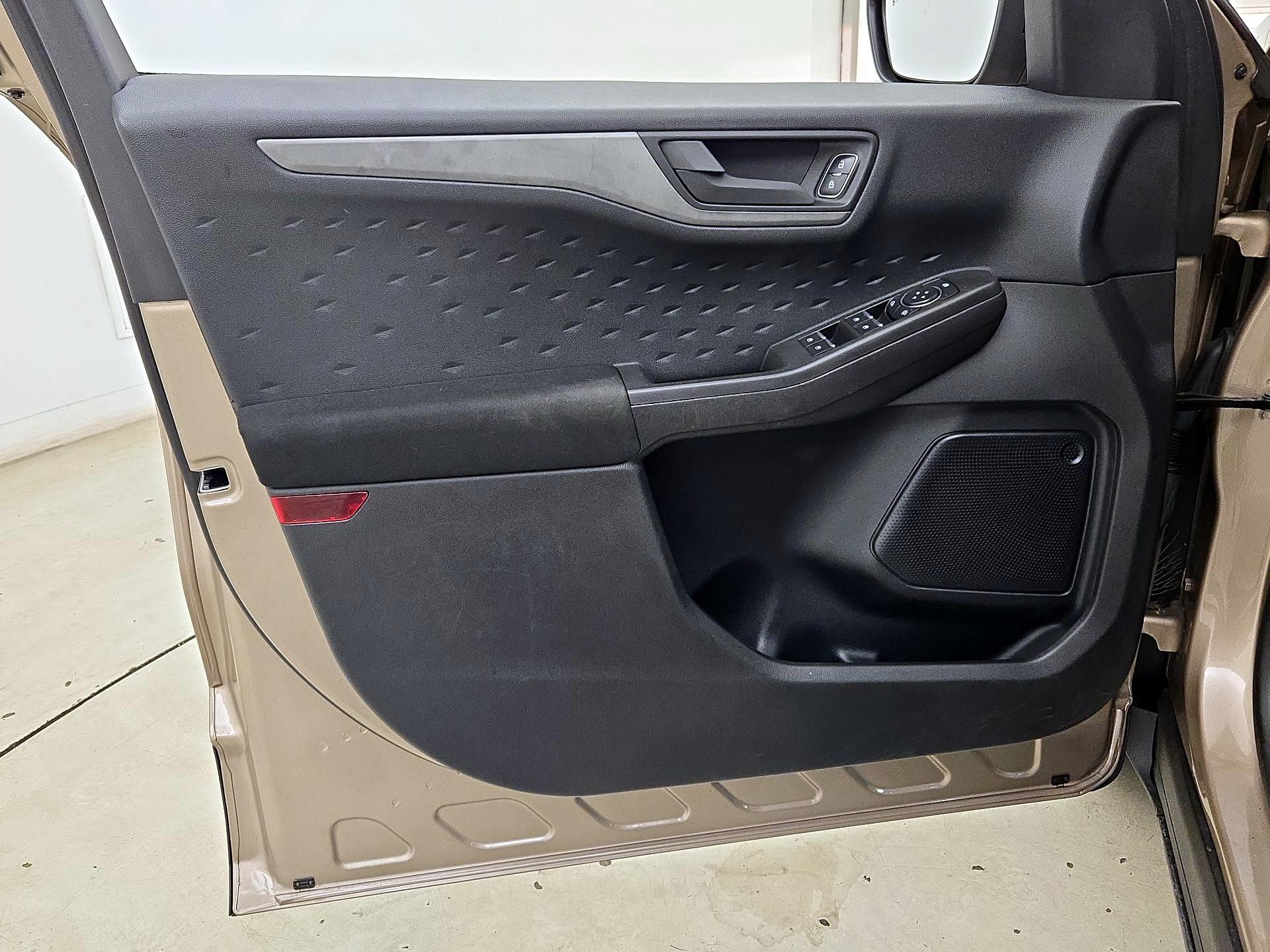 Thumbnail: 2020 Ford Escape - 12