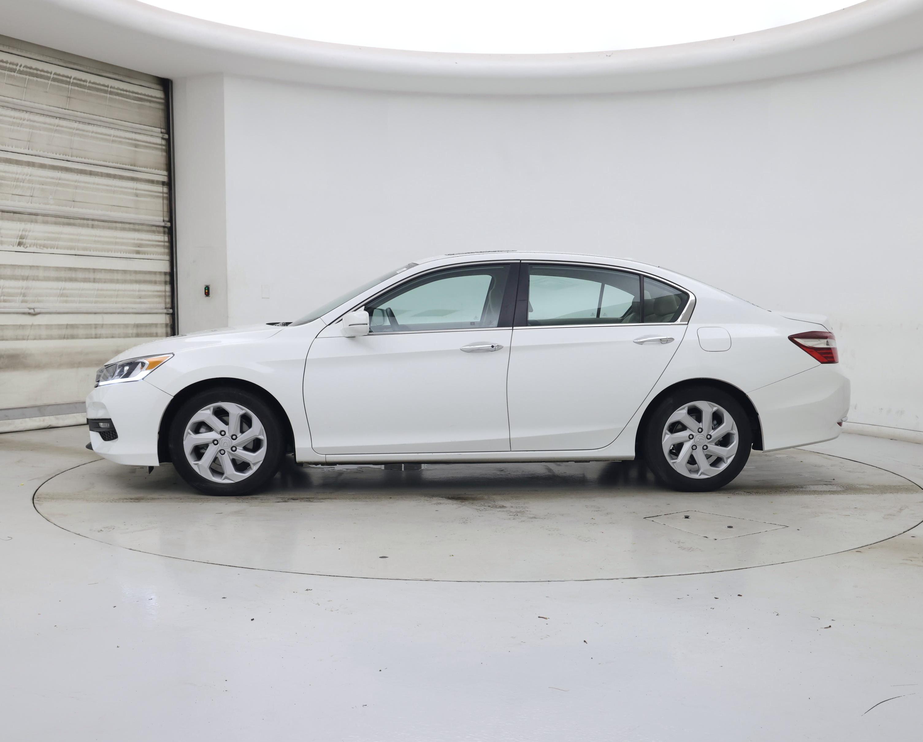 Thumbnail: 2017 Honda Accord - 3