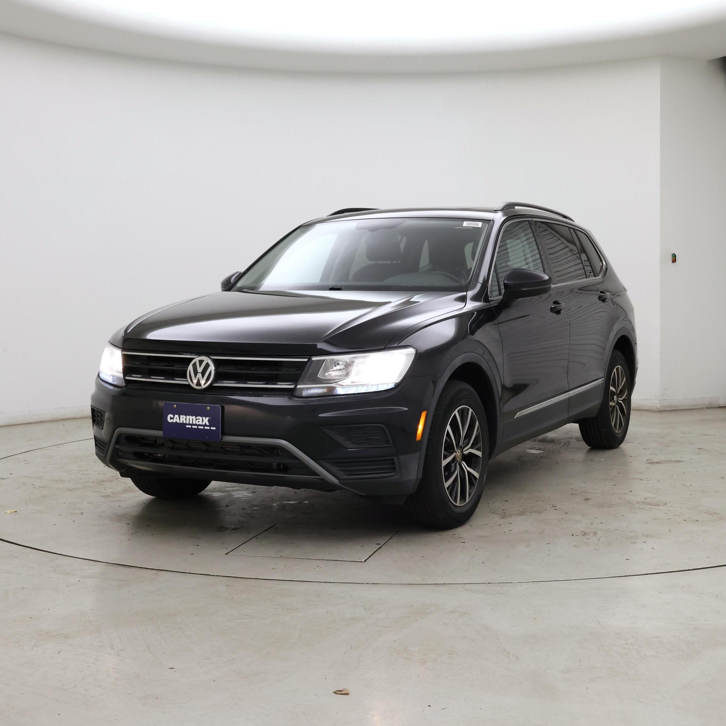 Thumbnail: 2018 Volkswagen Tiguan - 4