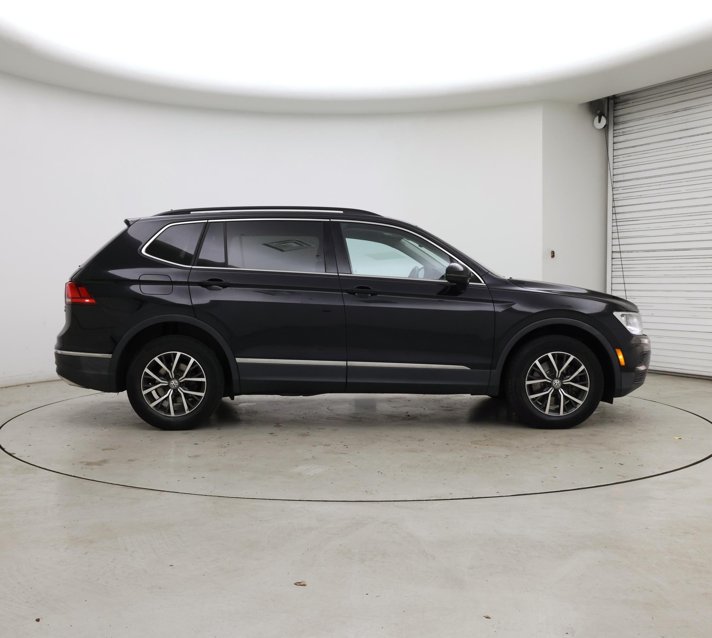 Thumbnail: 2018 Volkswagen Tiguan - 7