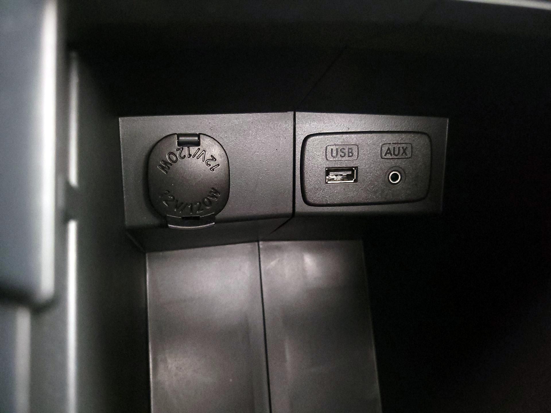 Thumbnail: 2014 Subaru Forester - 18