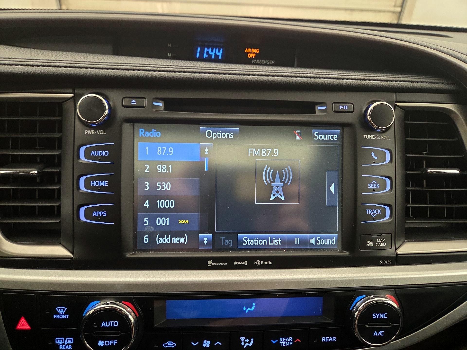 Thumbnail: 2016 Toyota Highlander - 15