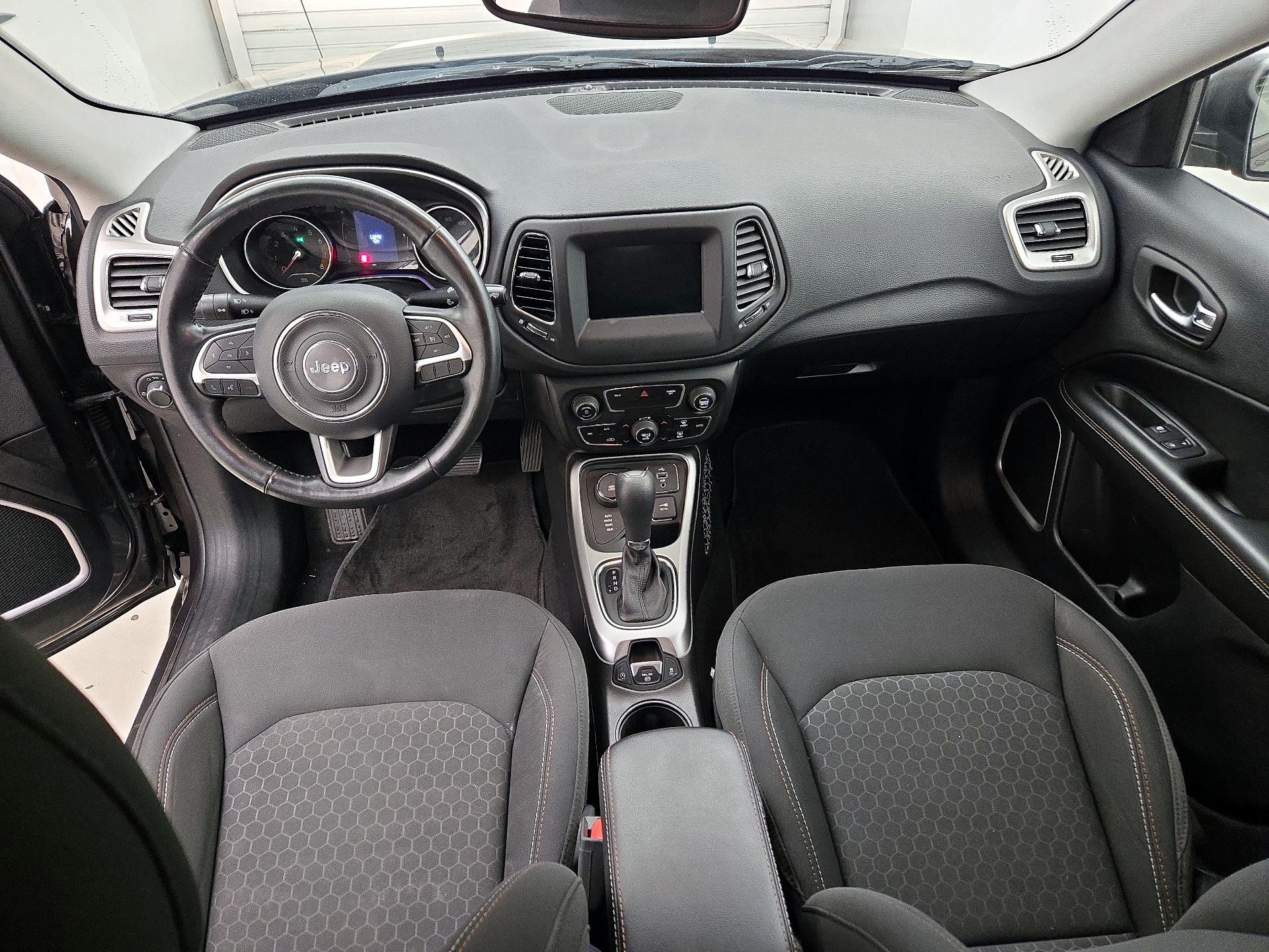 Thumbnail: 2019 Jeep Compass - 9