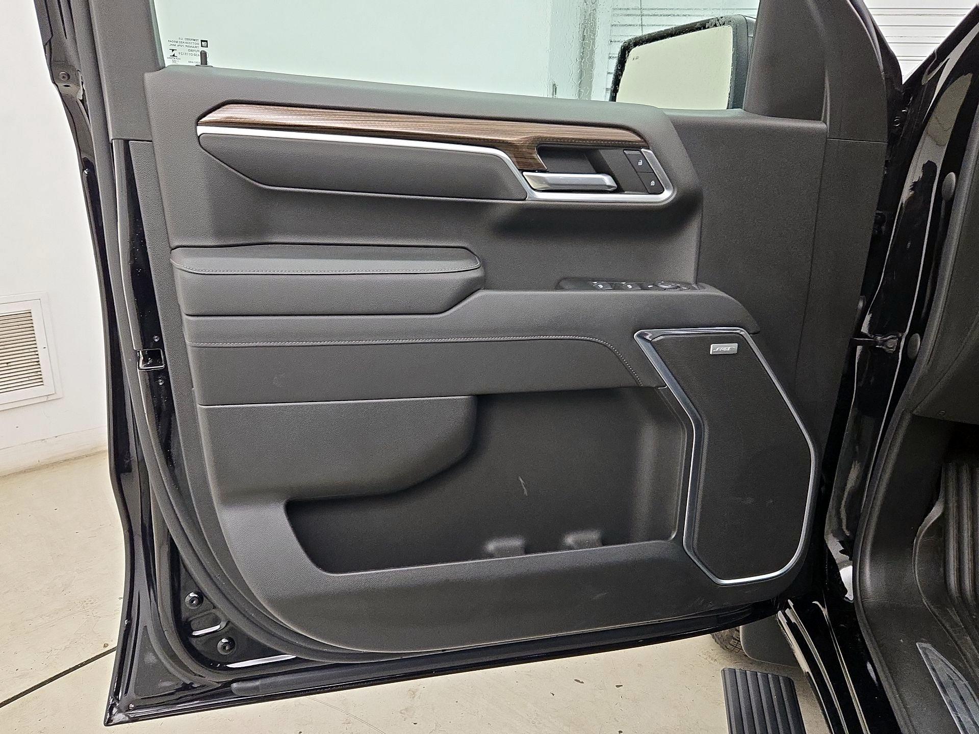 Thumbnail: 2022 Chevrolet Silverado 1500 - 12