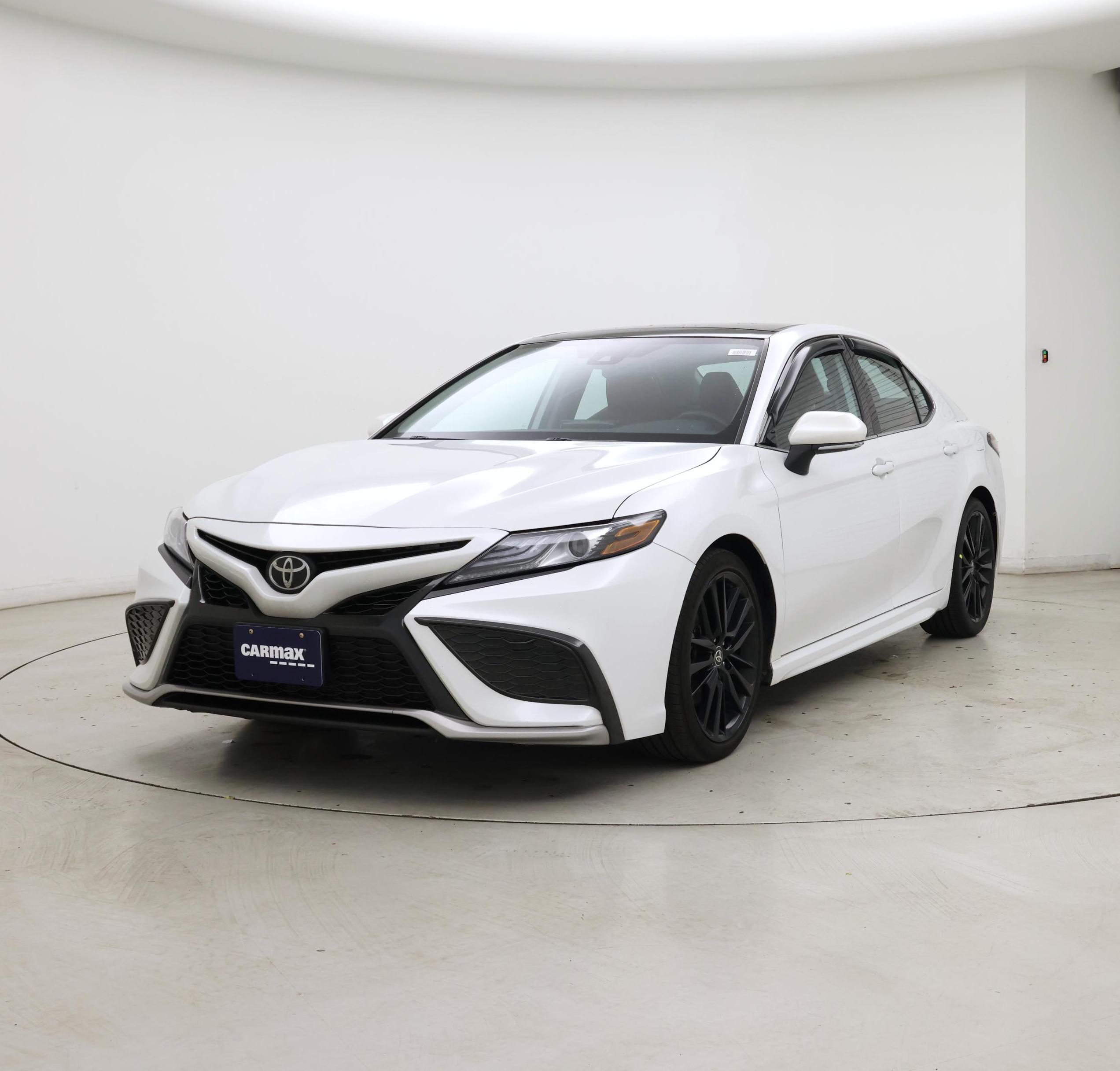 Thumbnail: 2022 Toyota Camry - 4