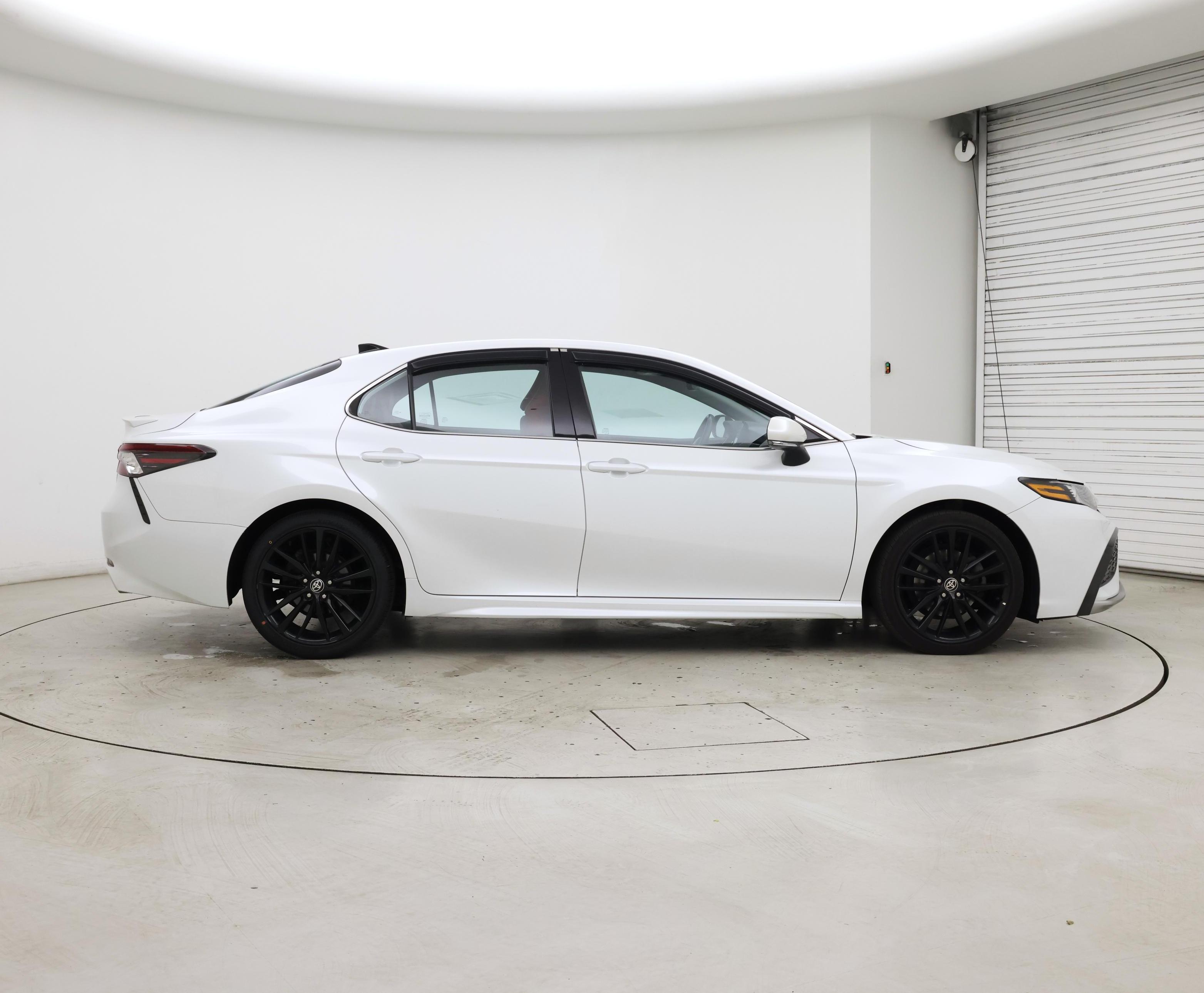 Thumbnail: 2022 Toyota Camry - 7