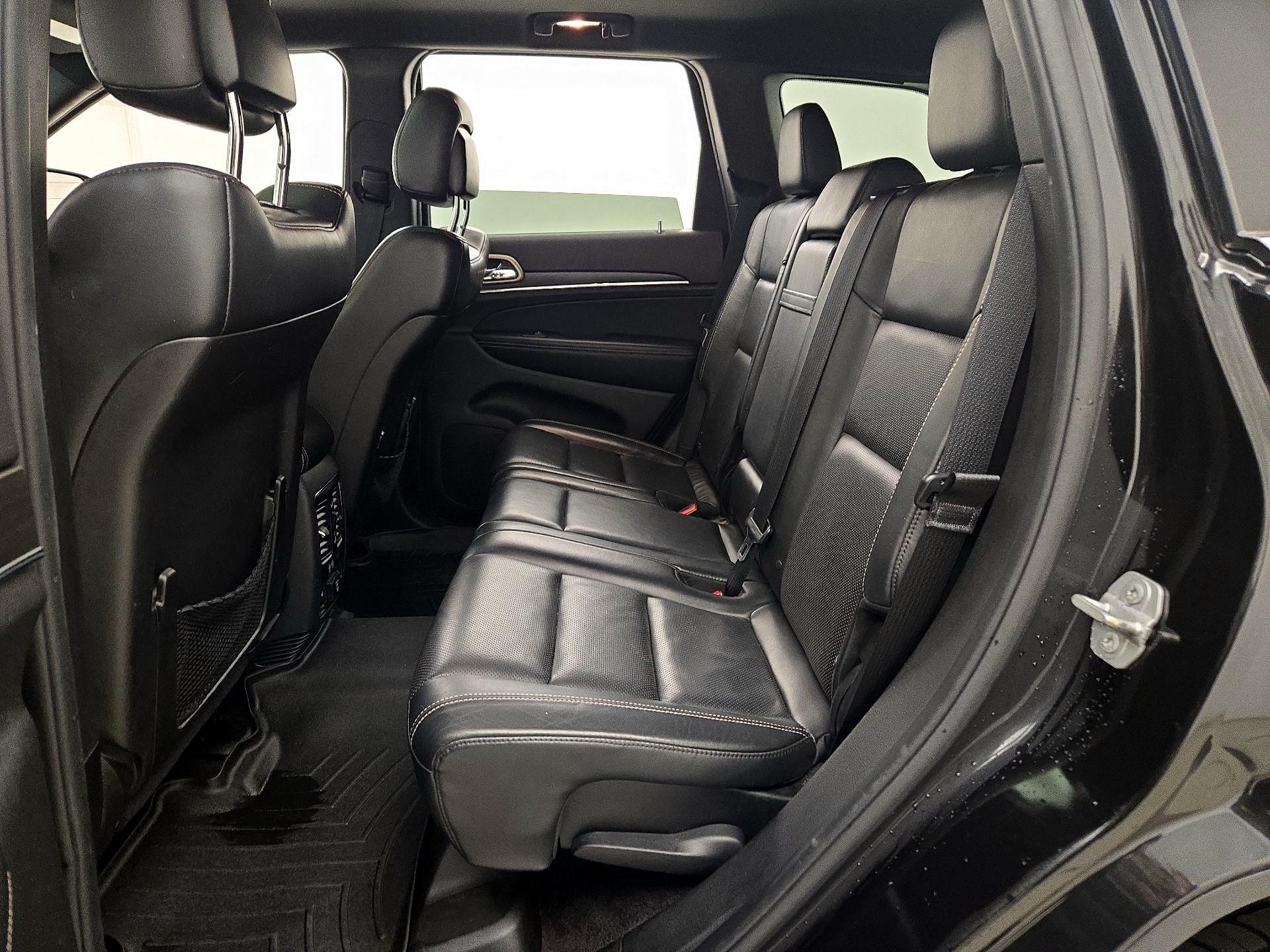 Thumbnail: 2015 Jeep Grand Cherokee - 19