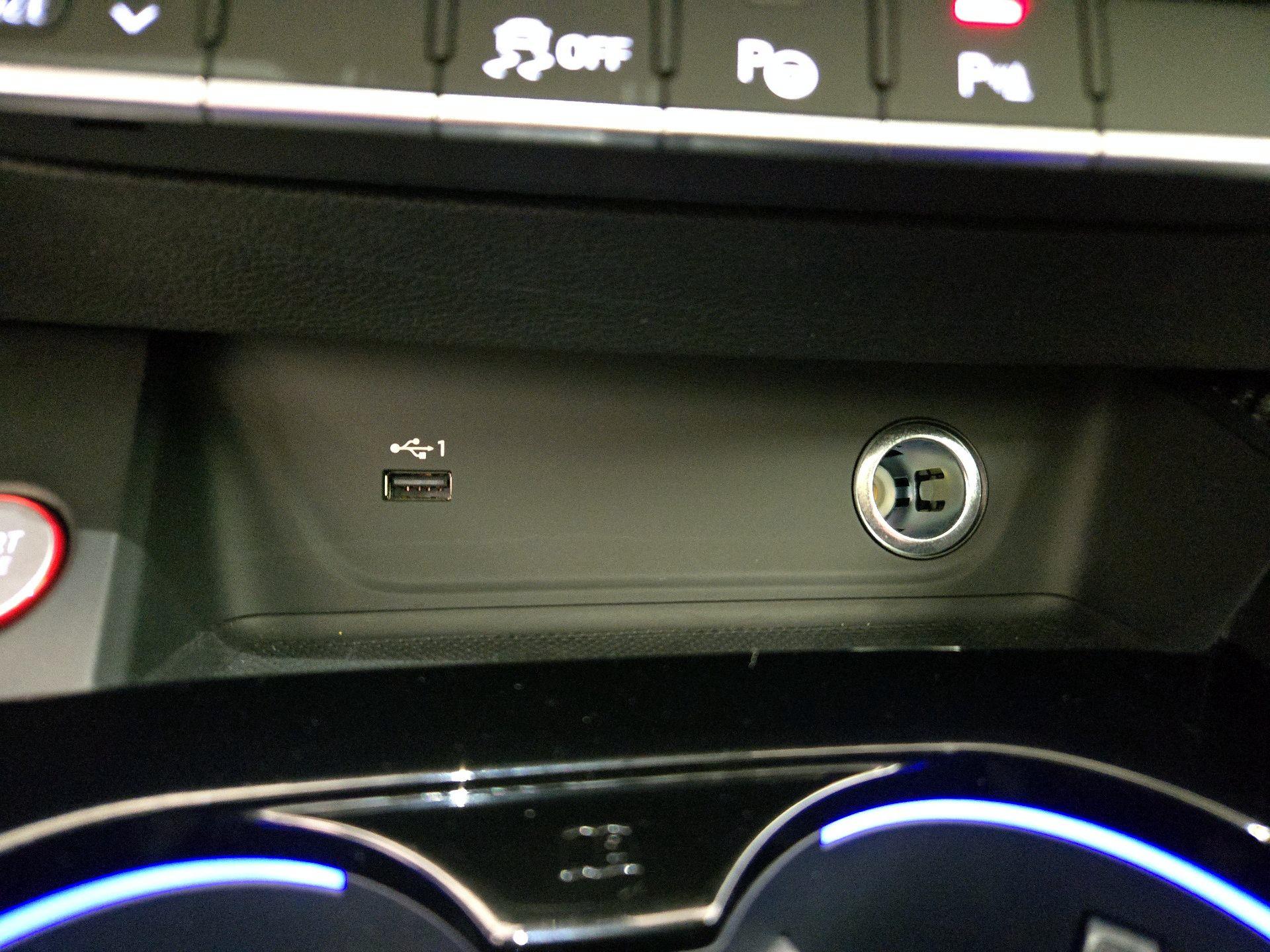 Thumbnail: 2021 Audi RS 5 - 18