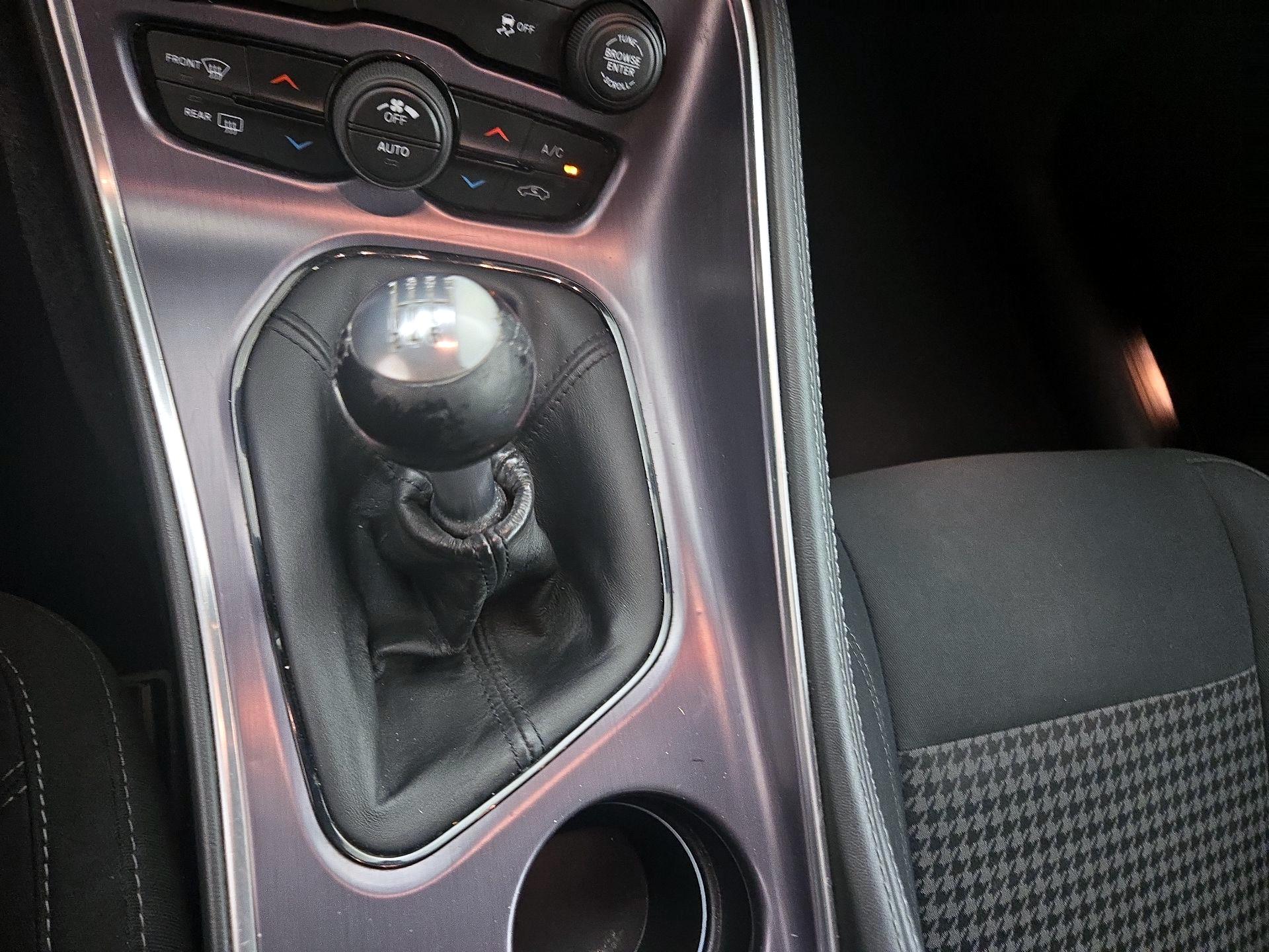 Thumbnail: 2016 Dodge Challenger - 17