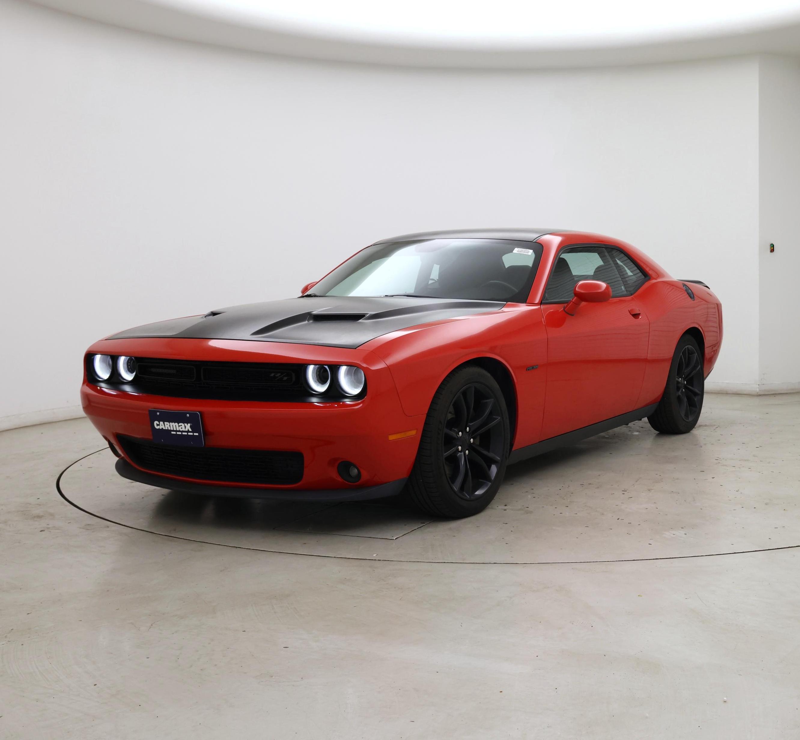 Thumbnail: 2016 Dodge Challenger - 4