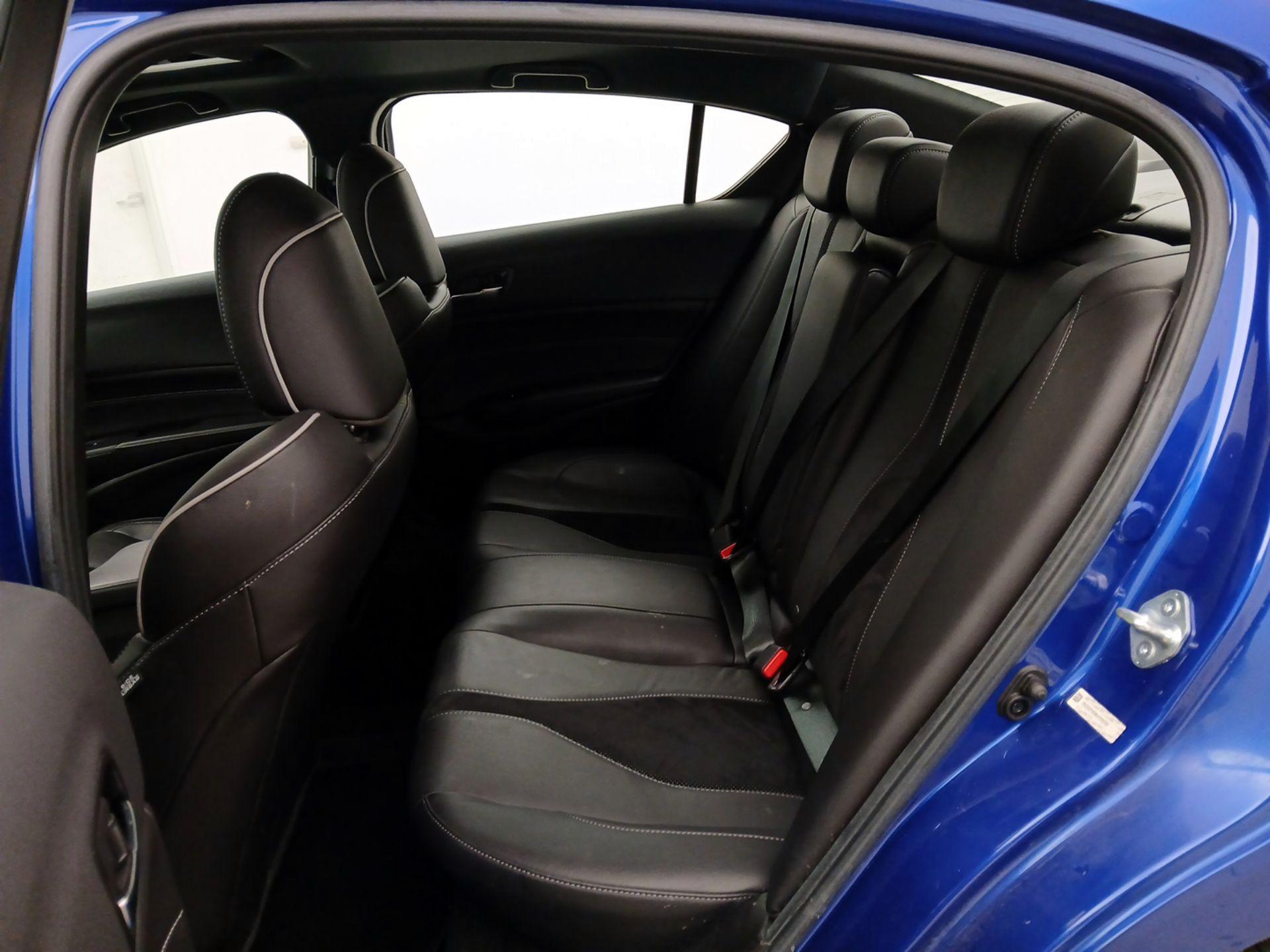 Thumbnail: 2021 Acura ILX - 20