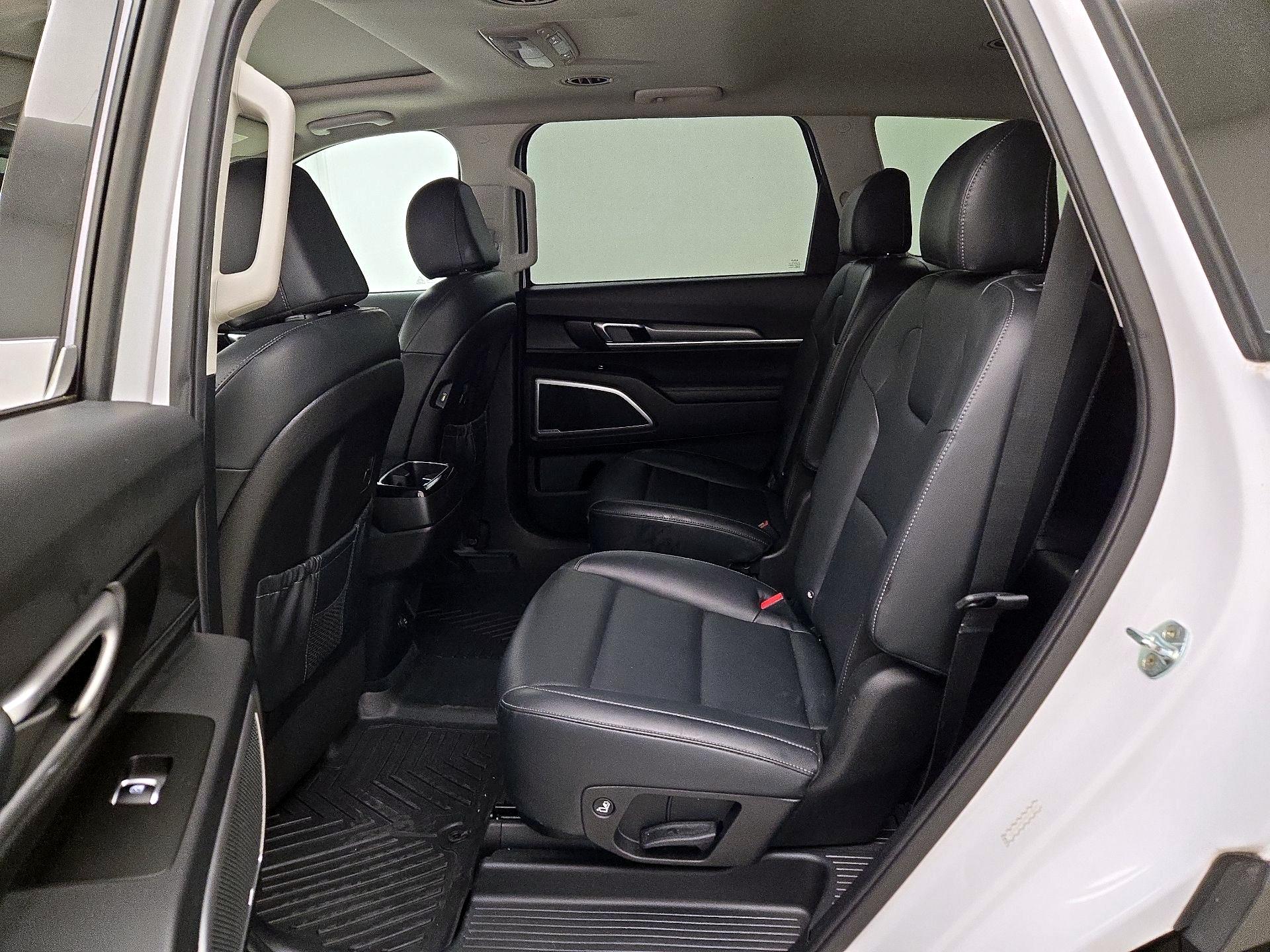 Thumbnail: 2022 Kia Telluride - 18