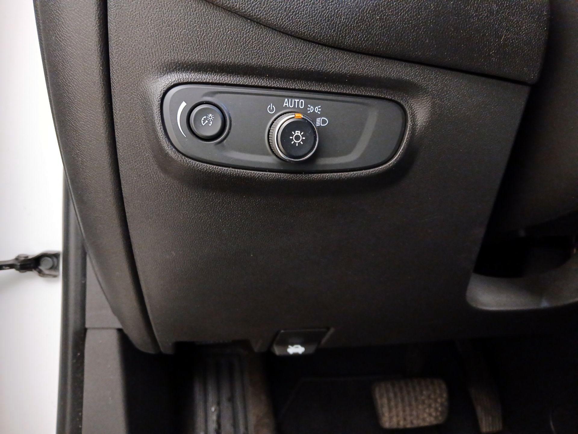 Thumbnail: 2020 Chevrolet Equinox - 13