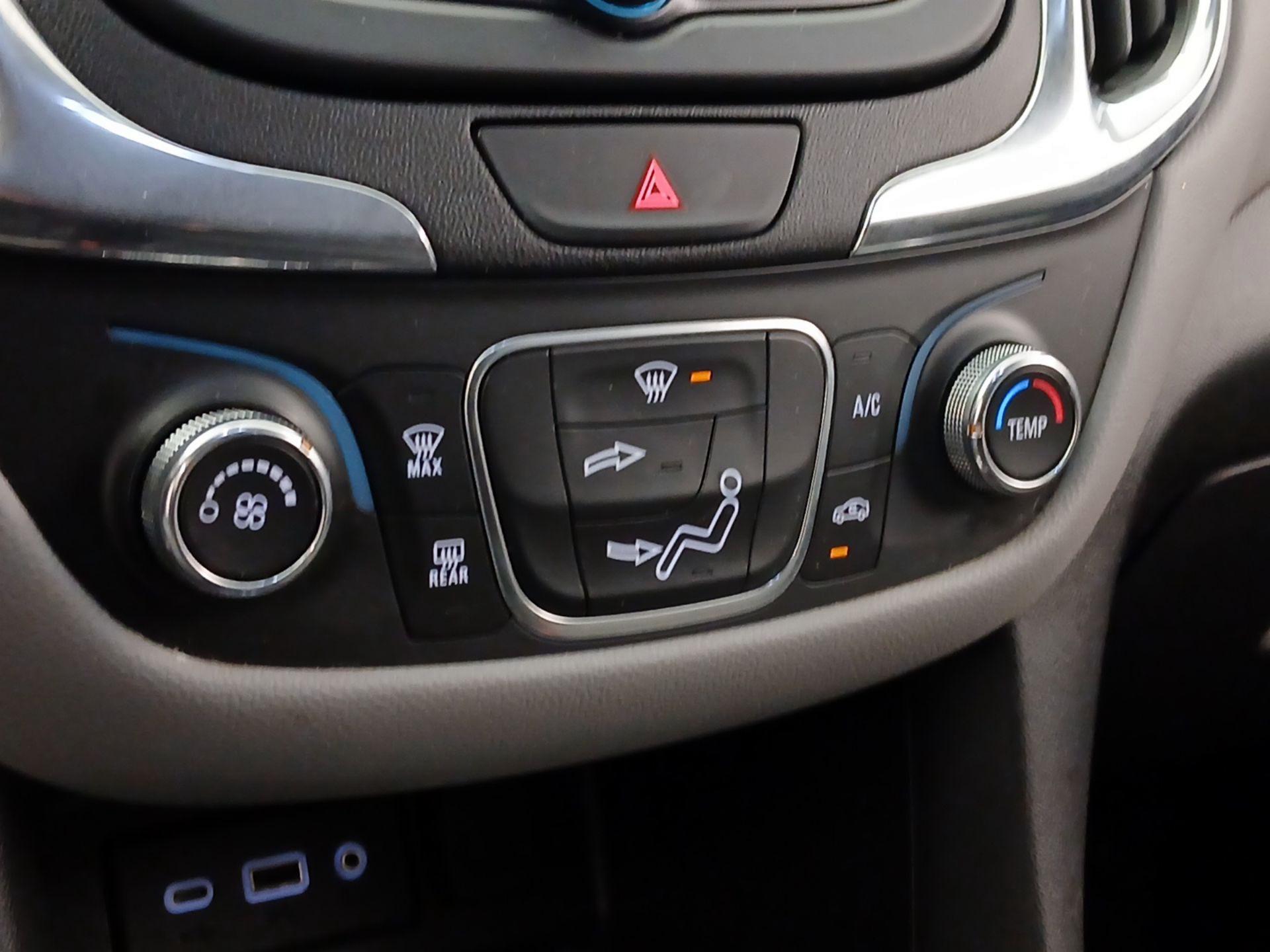 Thumbnail: 2020 Chevrolet Equinox - 16