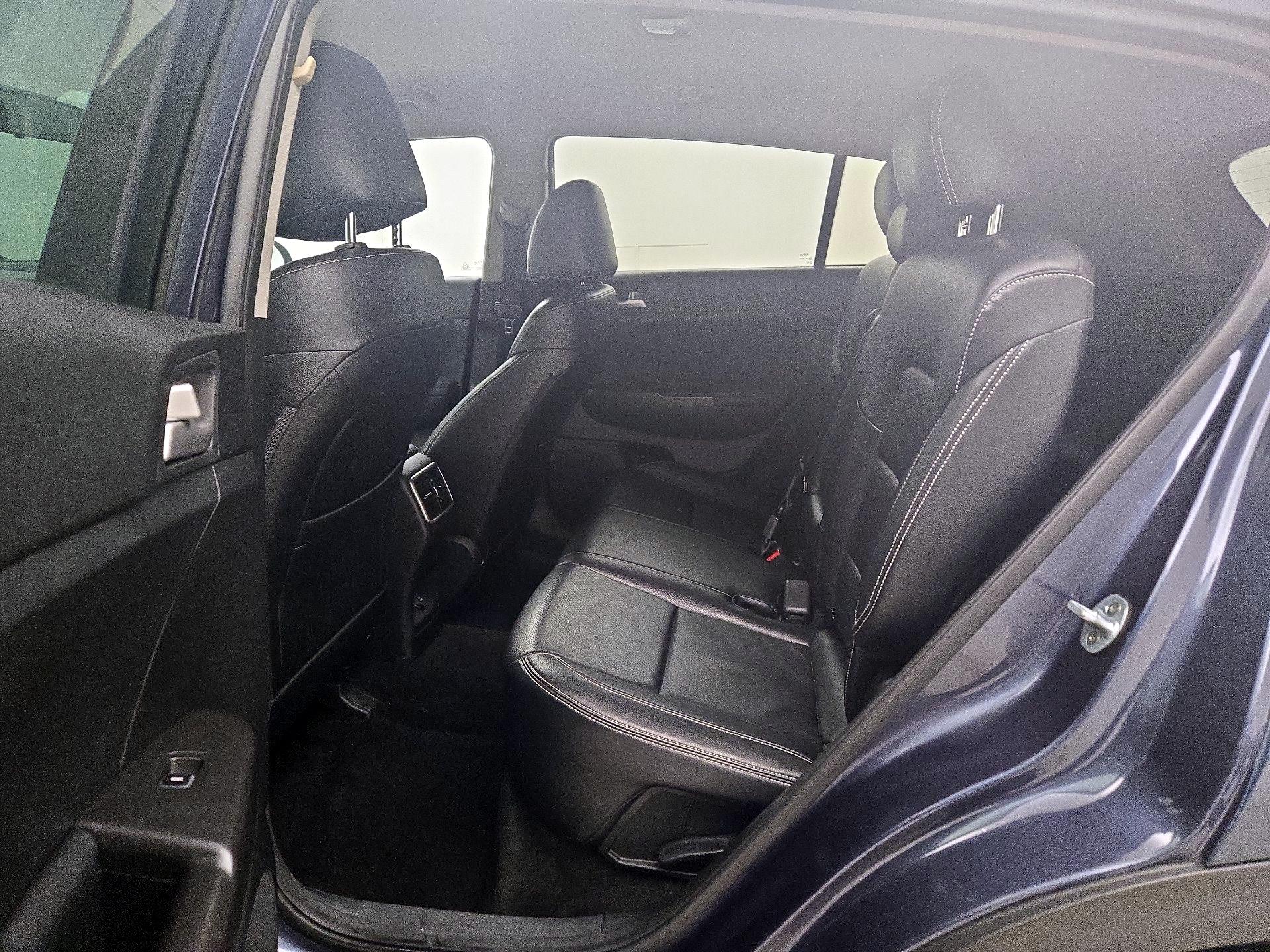 Thumbnail: 2018 Kia Sportage - 19