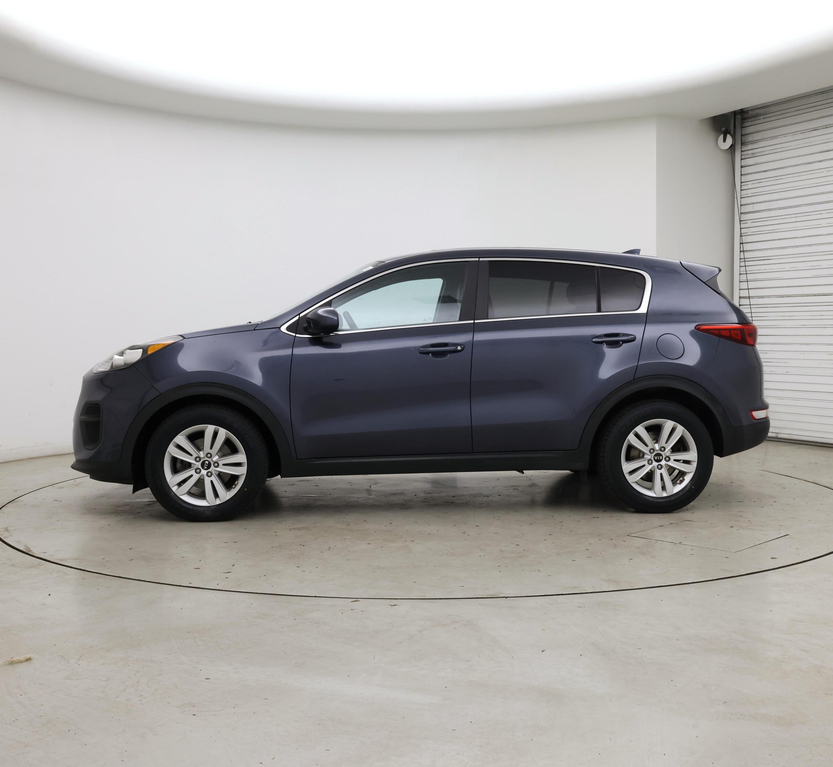 Thumbnail: 2018 Kia Sportage - 3