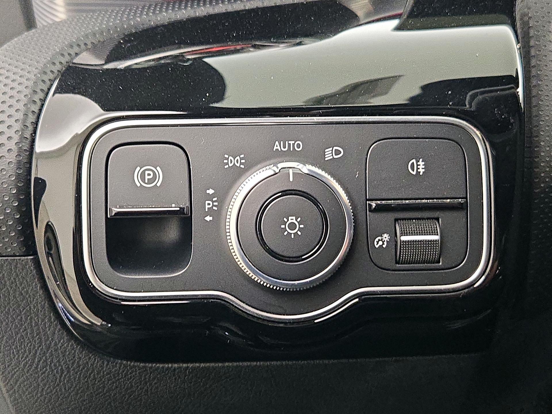 Thumbnail: 2020 Mercedes-Benz CLA - 13