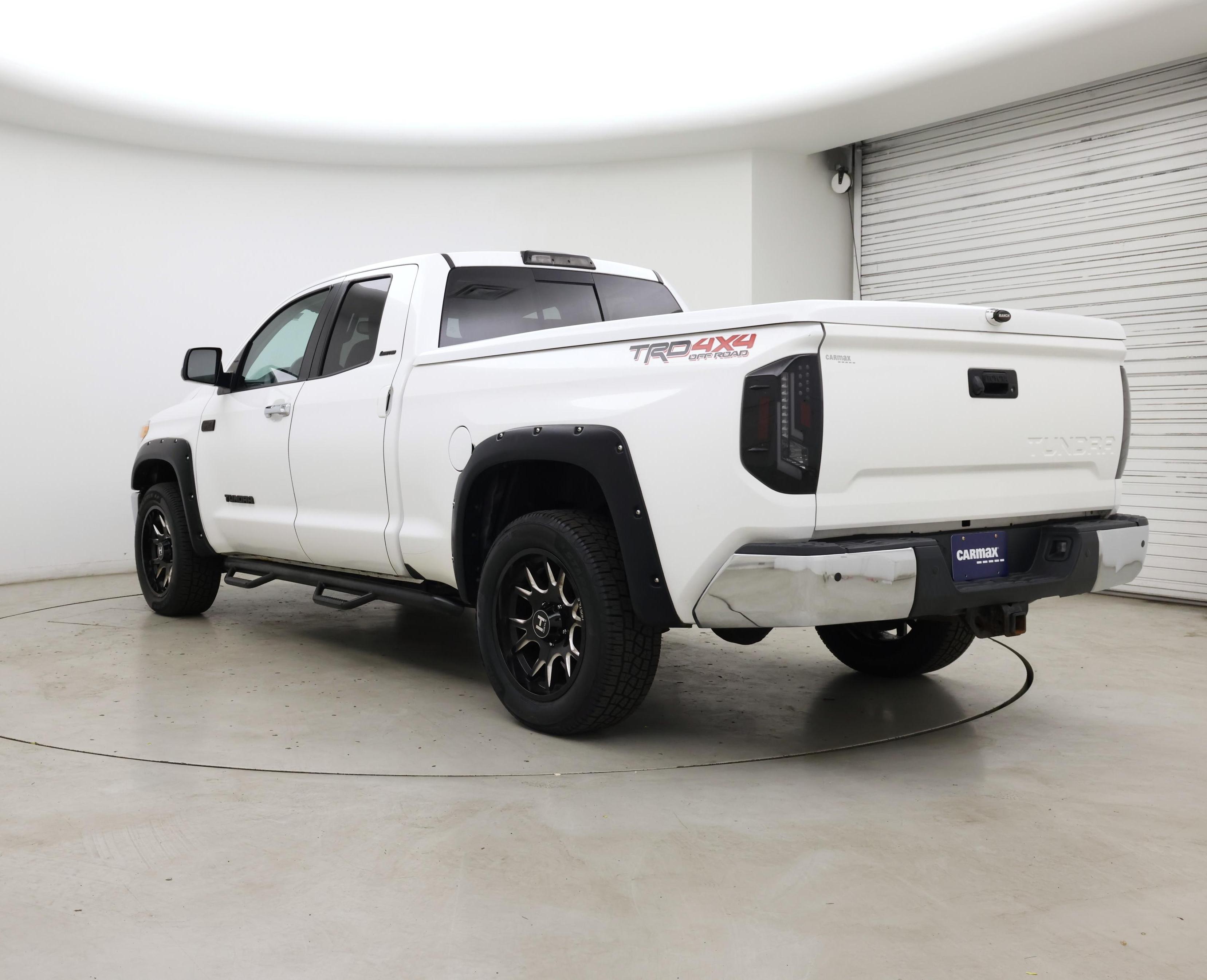 Thumbnail: 2015 Toyota Tundra - 2