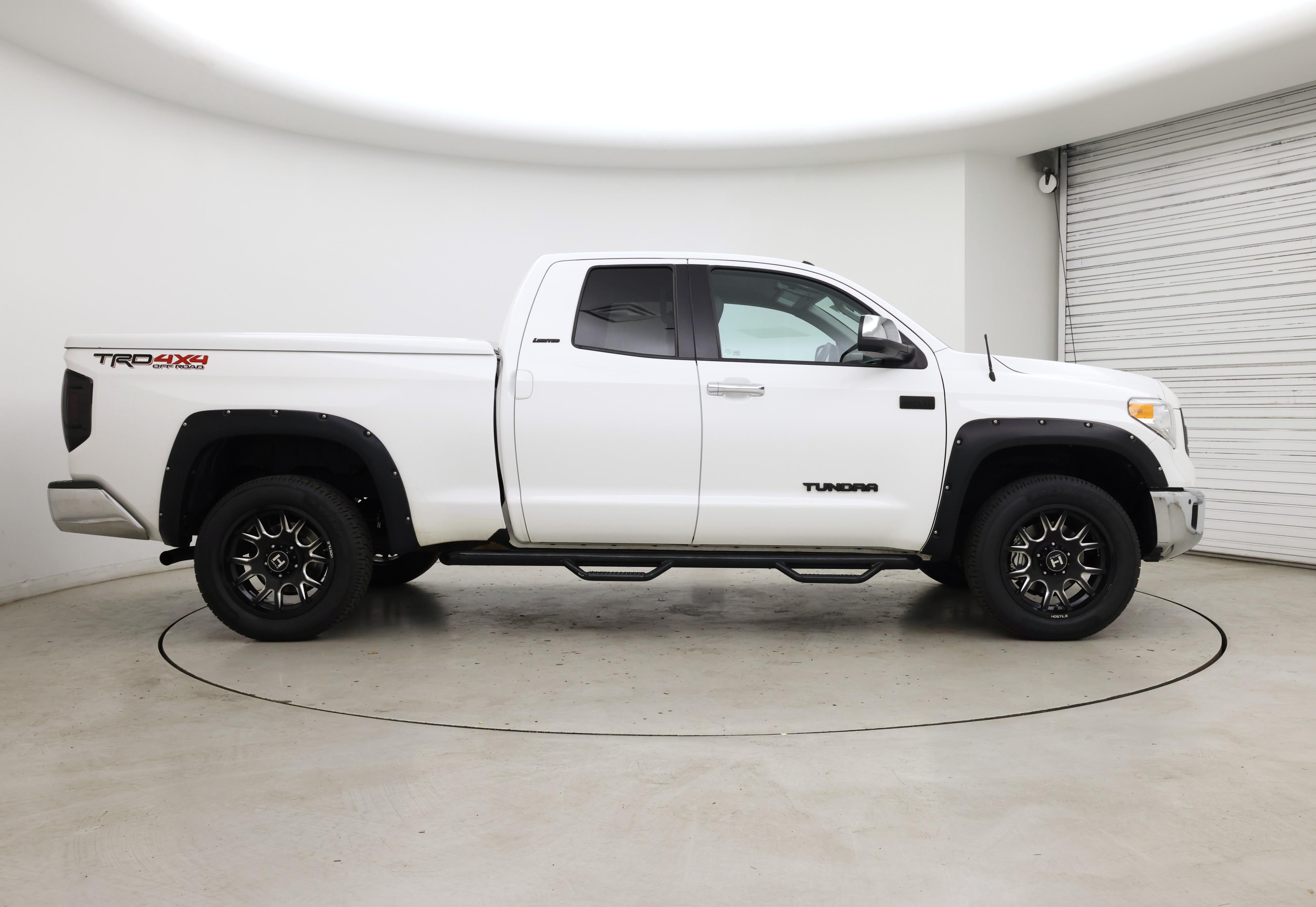 Thumbnail: 2015 Toyota Tundra - 7