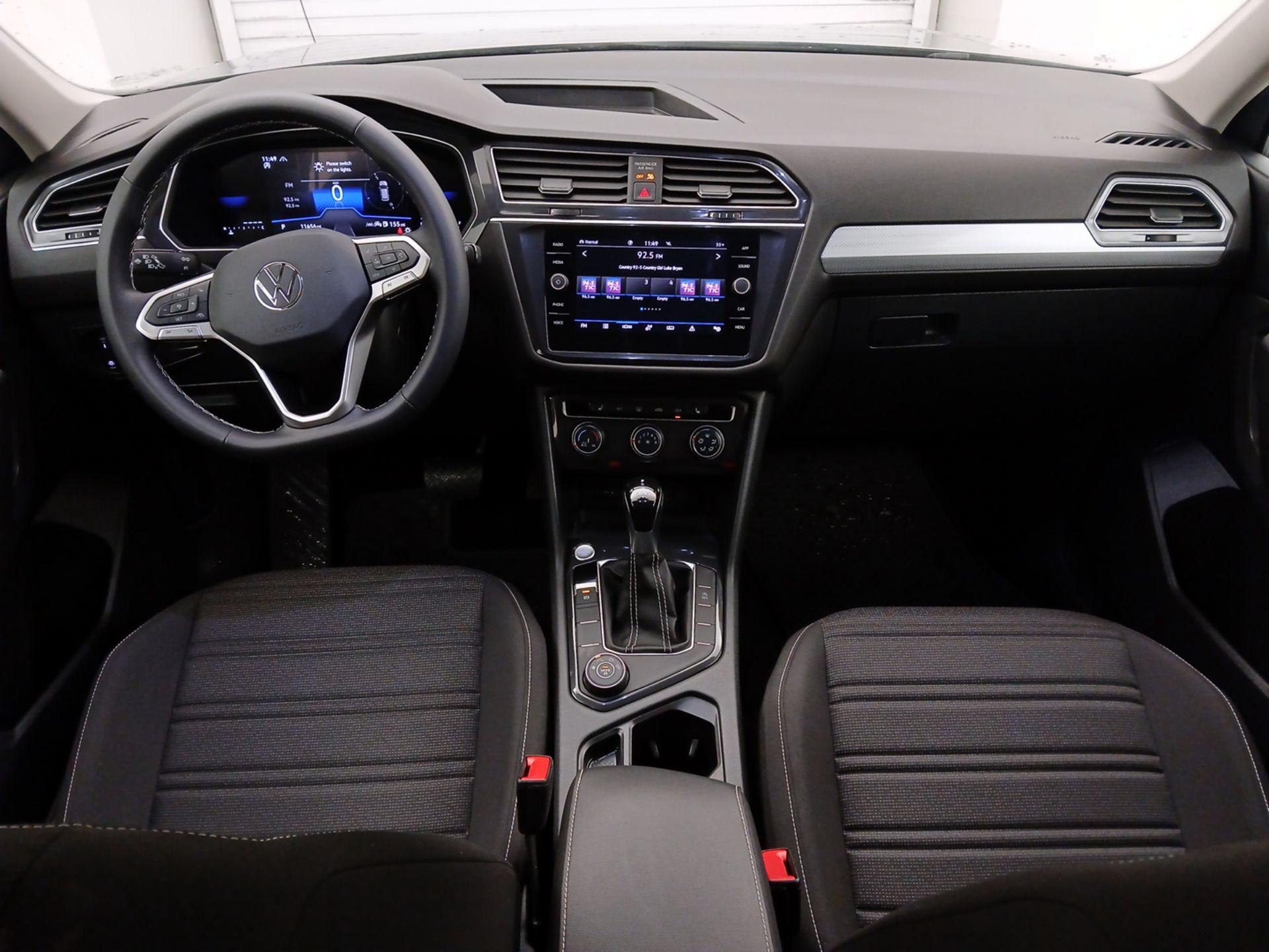 Thumbnail: 2024 Volkswagen Tiguan - 9