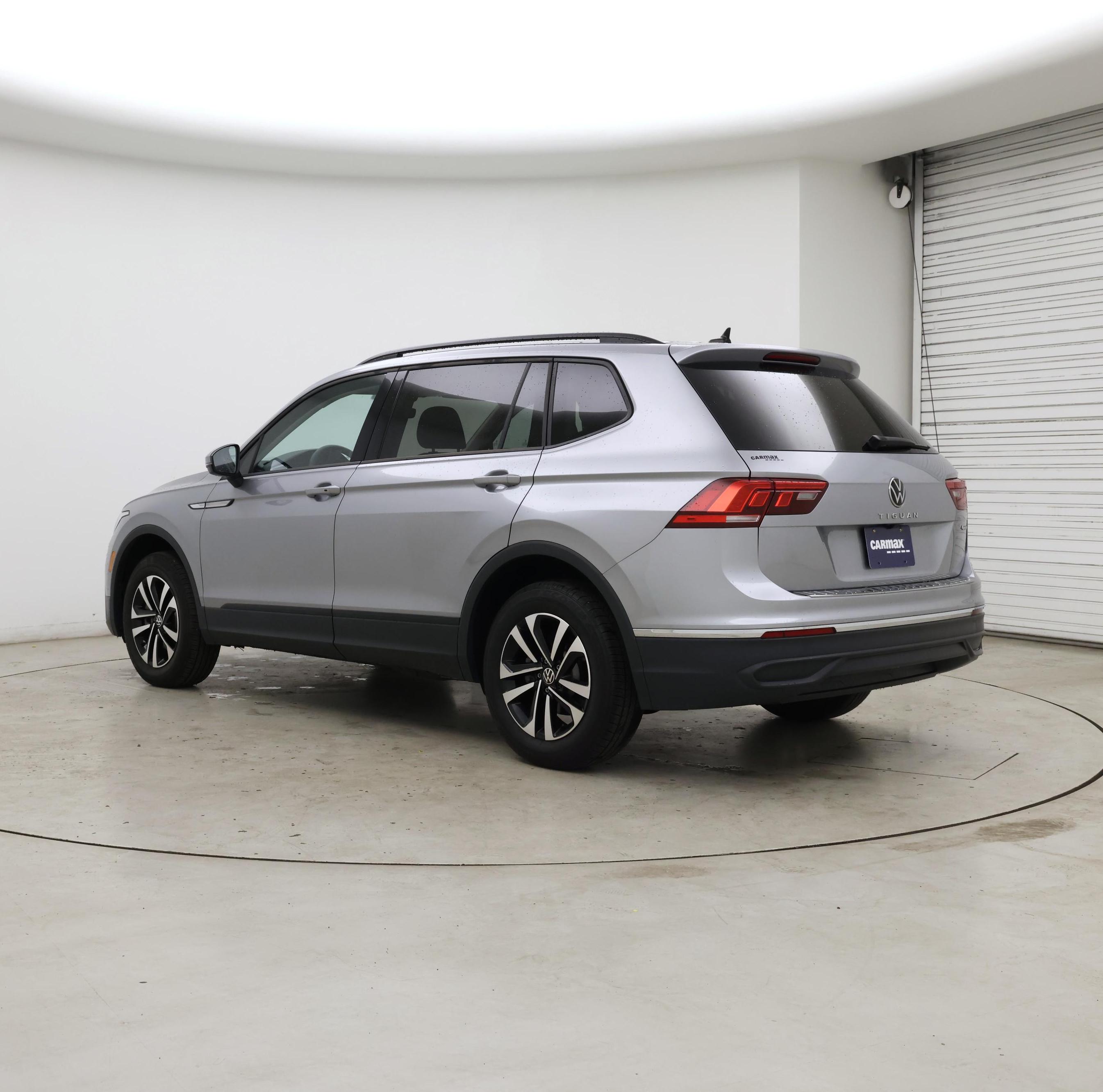 Thumbnail: 2024 Volkswagen Tiguan - 2