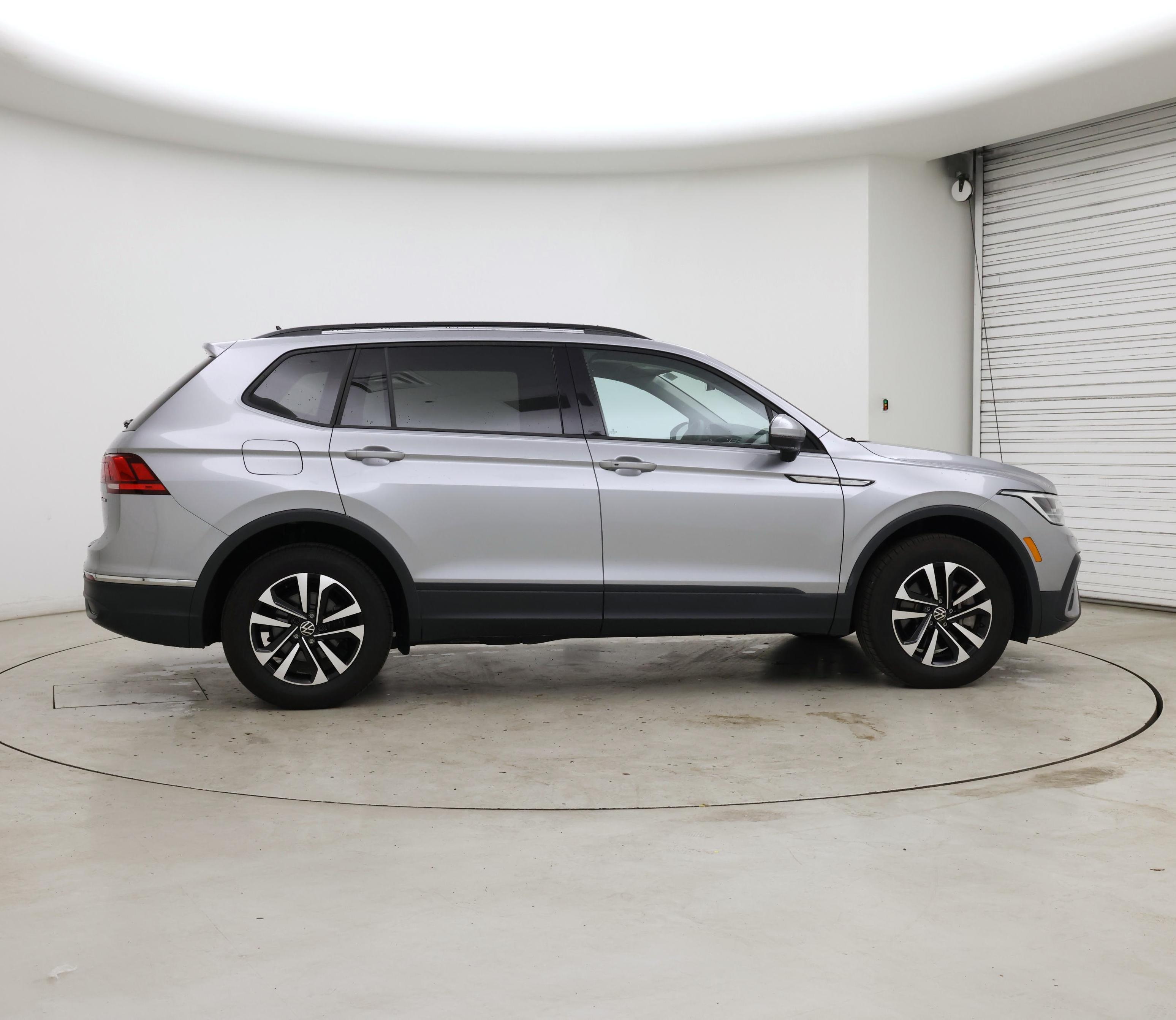 Thumbnail: 2024 Volkswagen Tiguan - 7