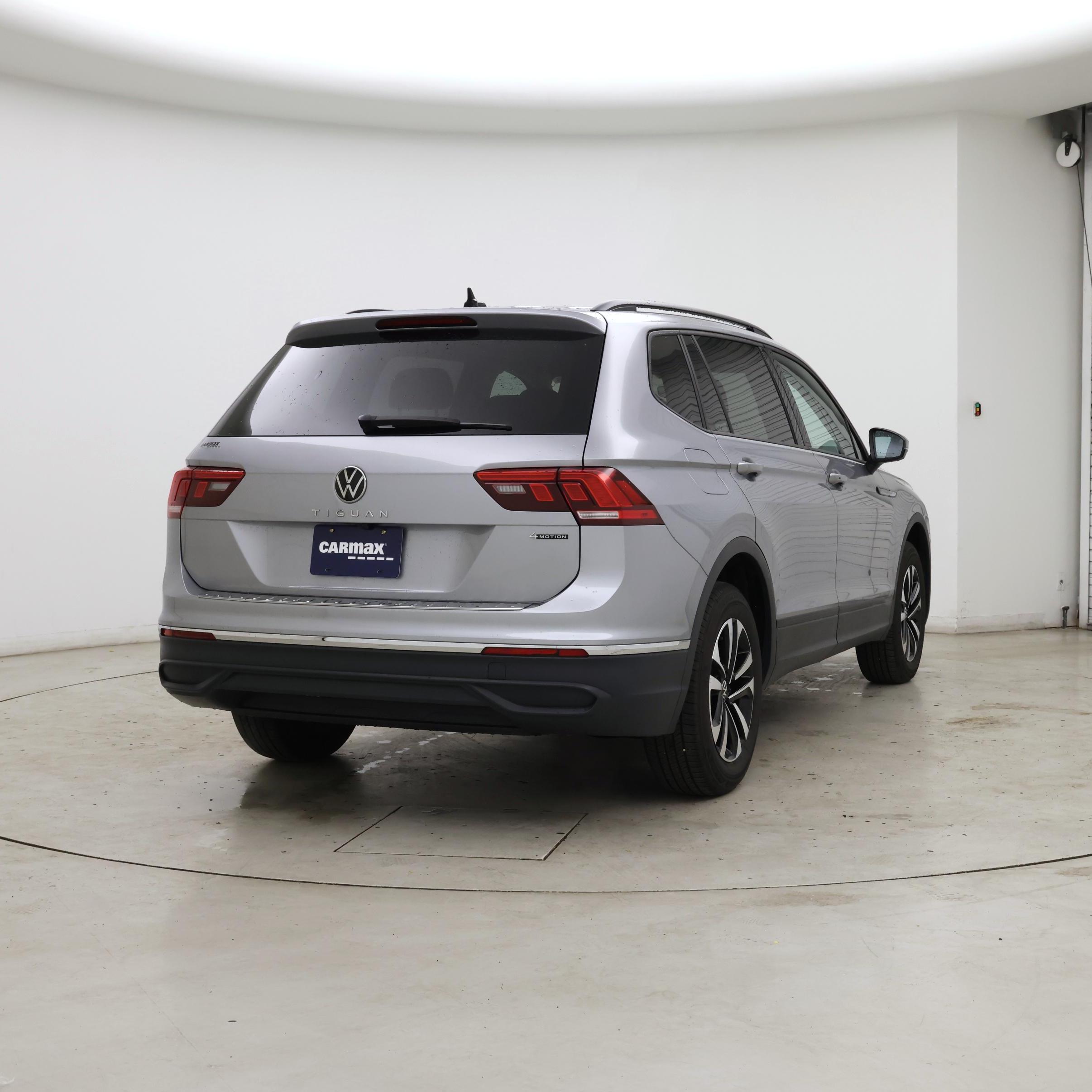 Thumbnail: 2024 Volkswagen Tiguan - 8