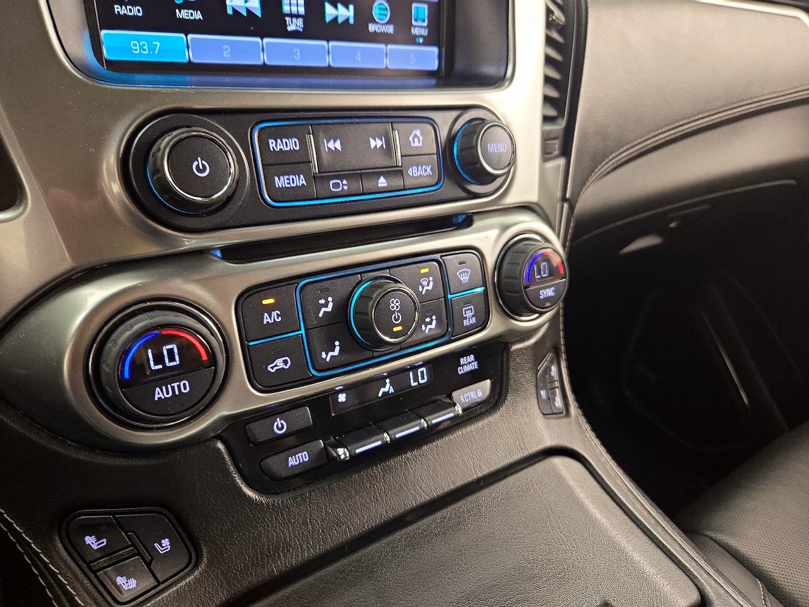 2017 Chevrolet Tahoe Premier - Photo 17