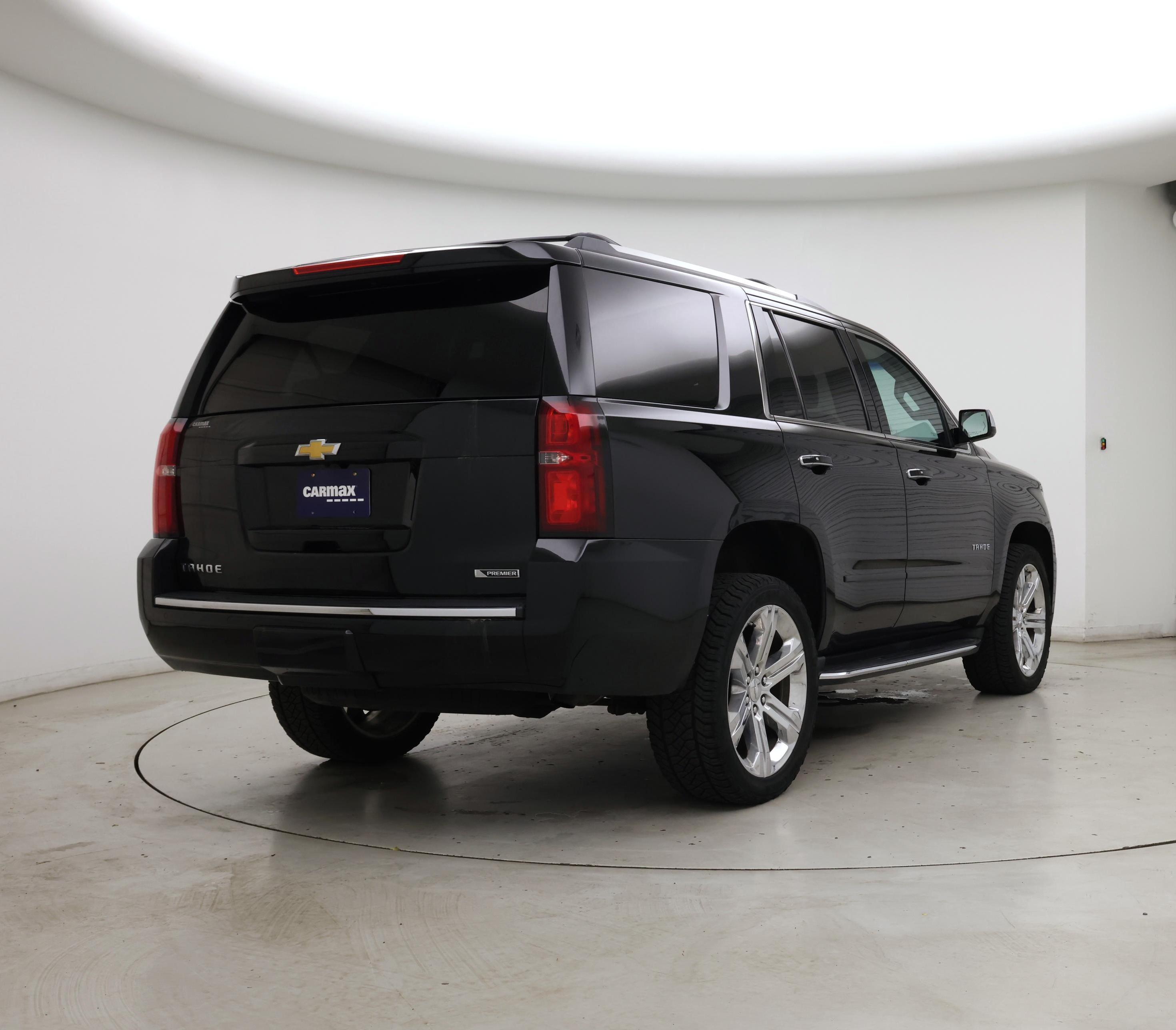 Thumbnail: 2017 Chevrolet Tahoe - 8