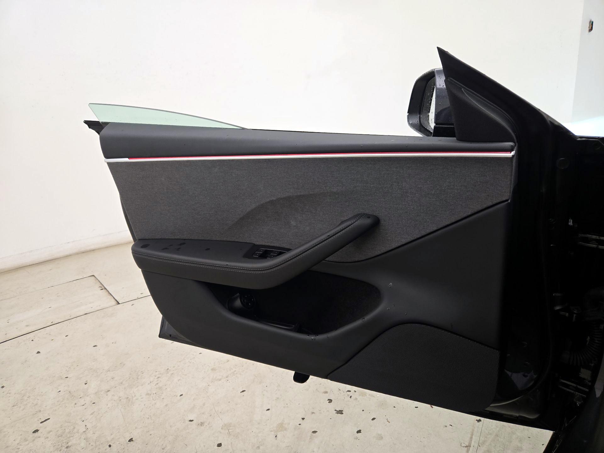 Thumbnail: 2025 Tesla Model 3 - 12