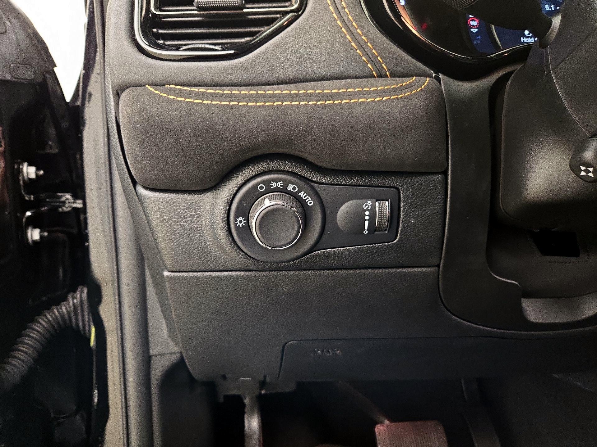 Thumbnail: 2023 Dodge Durango - 13