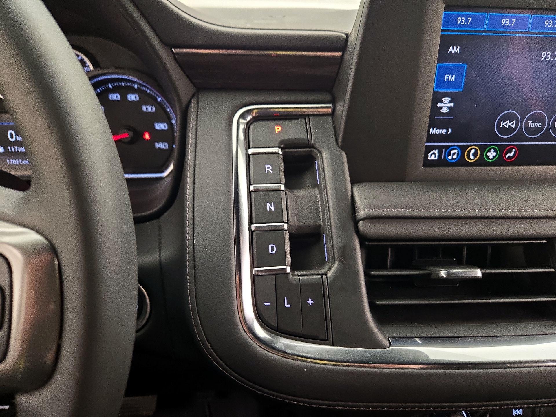 Thumbnail: 2024 Chevrolet Suburban - 17