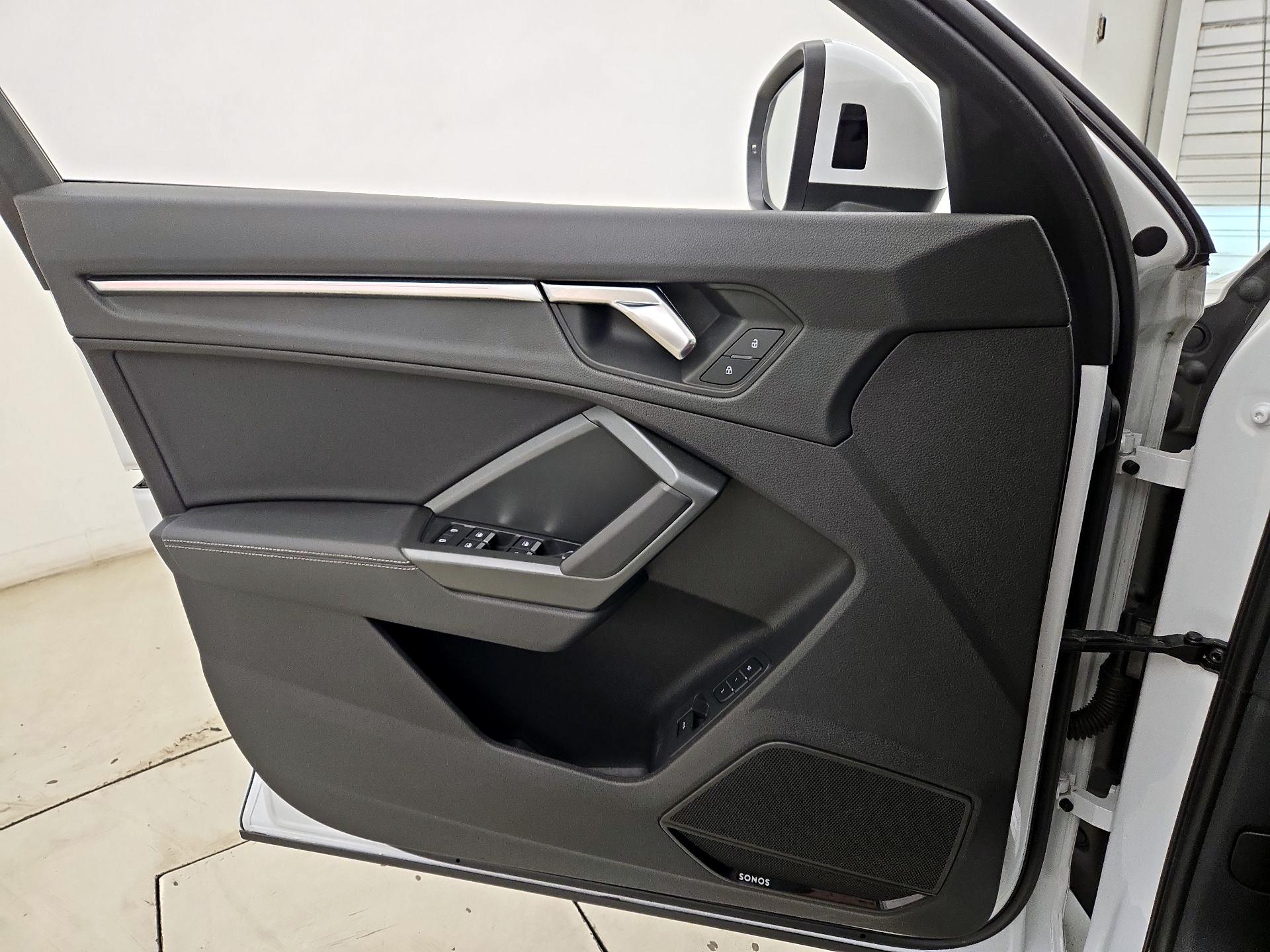 Thumbnail: 2022 Audi Q3 - 12