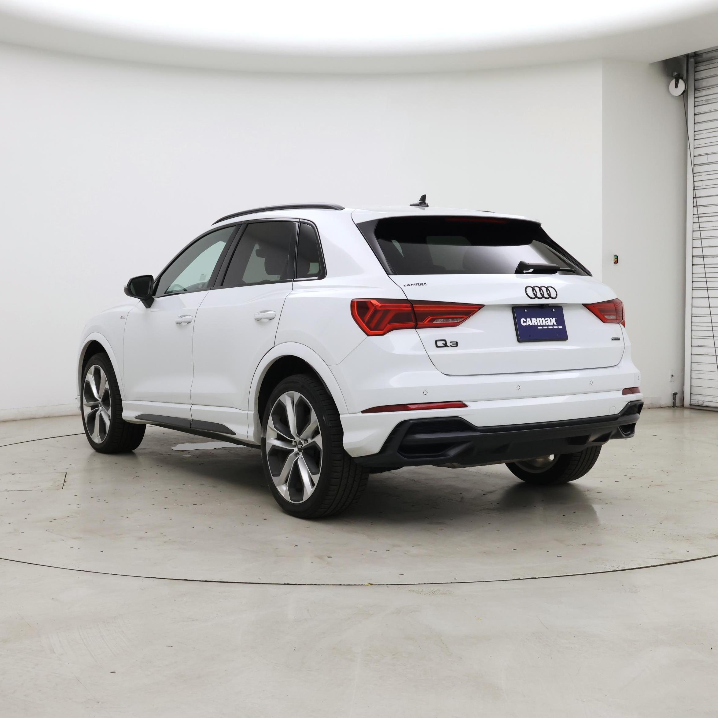 Thumbnail: 2022 Audi Q3 - 2