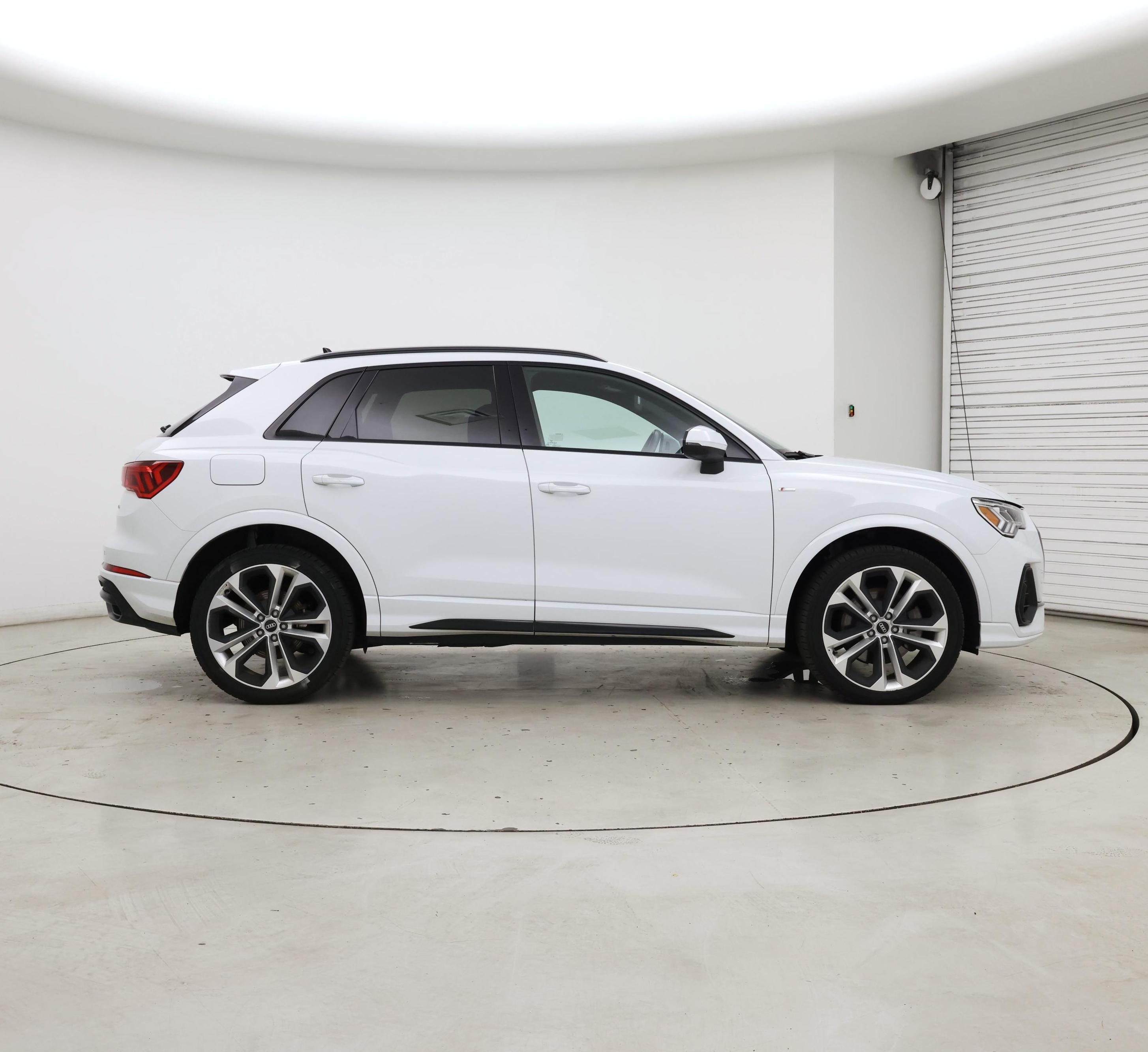 Thumbnail: 2022 Audi Q3 - 7