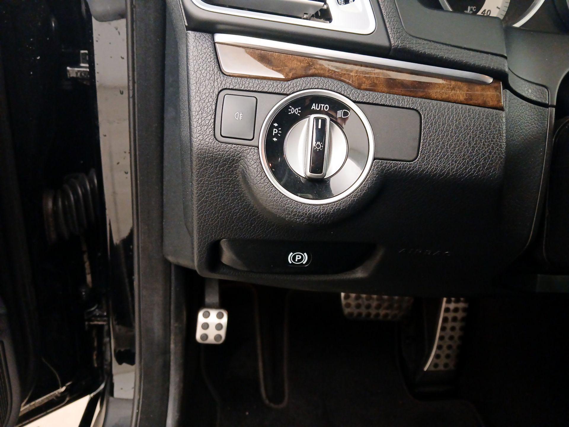 Thumbnail: 2015 Mercedes-Benz E-Class - 13