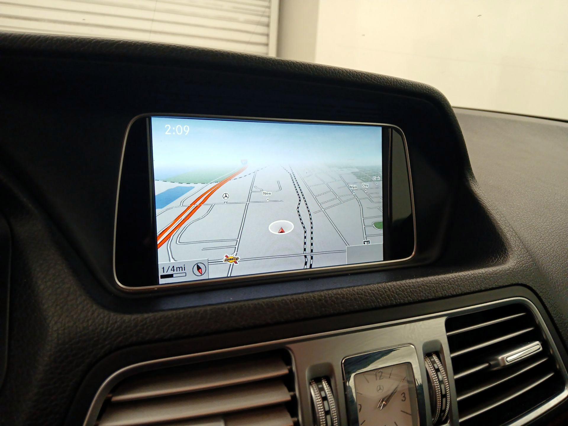 Thumbnail: 2015 Mercedes-Benz E-Class - 14